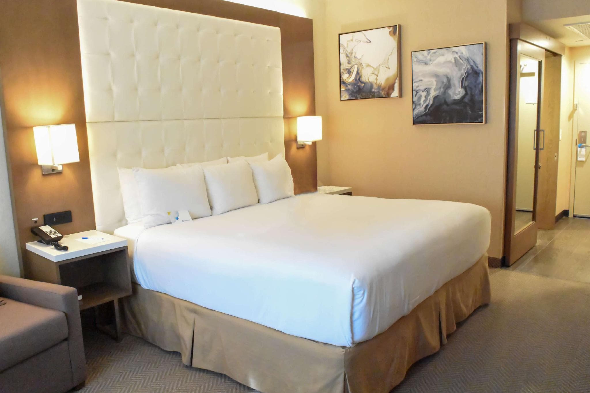 Wyndham Anaheim photo 2
