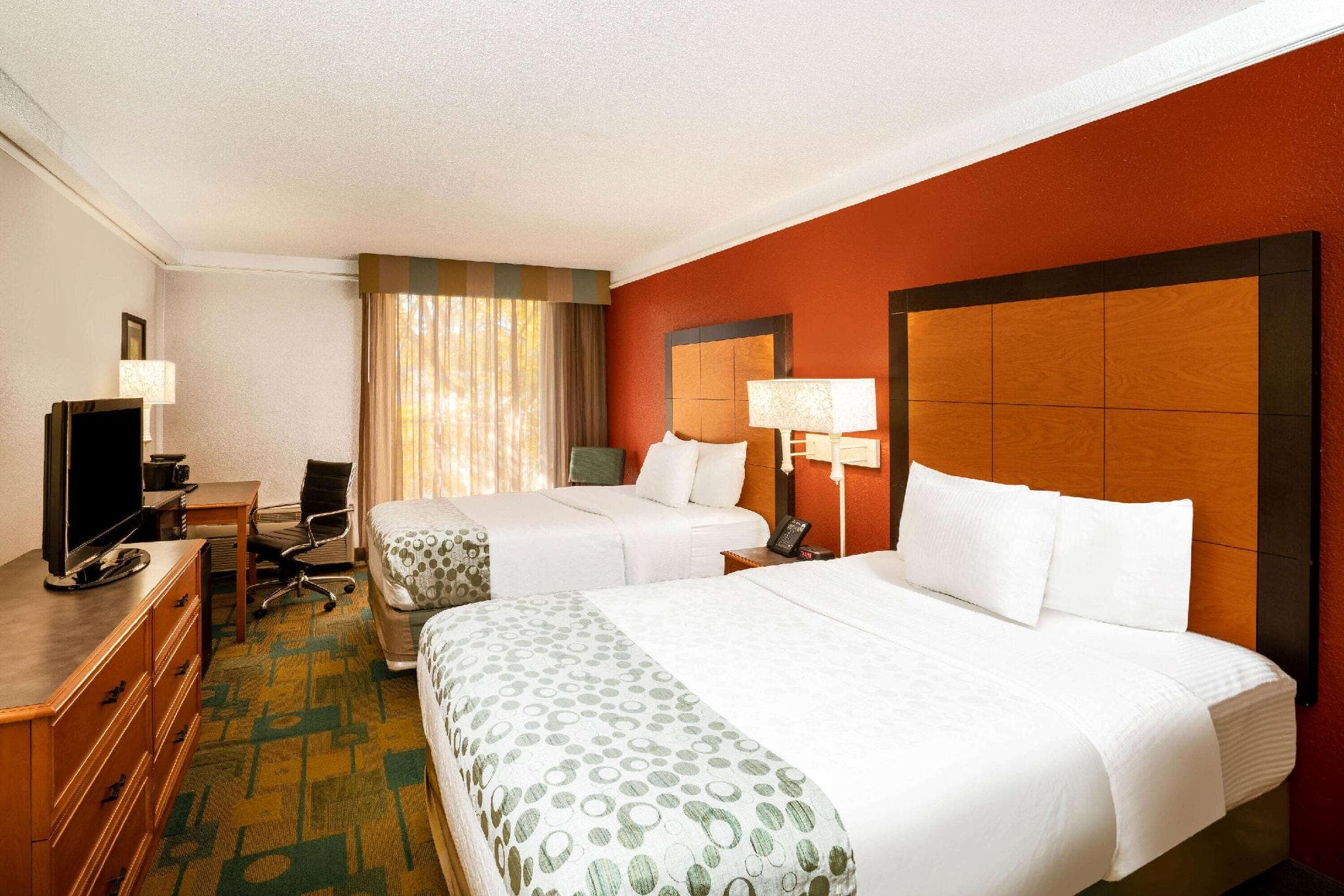 La Quinta Inn & Suites by Wyndham Nashville Airport/Opryland photo 2