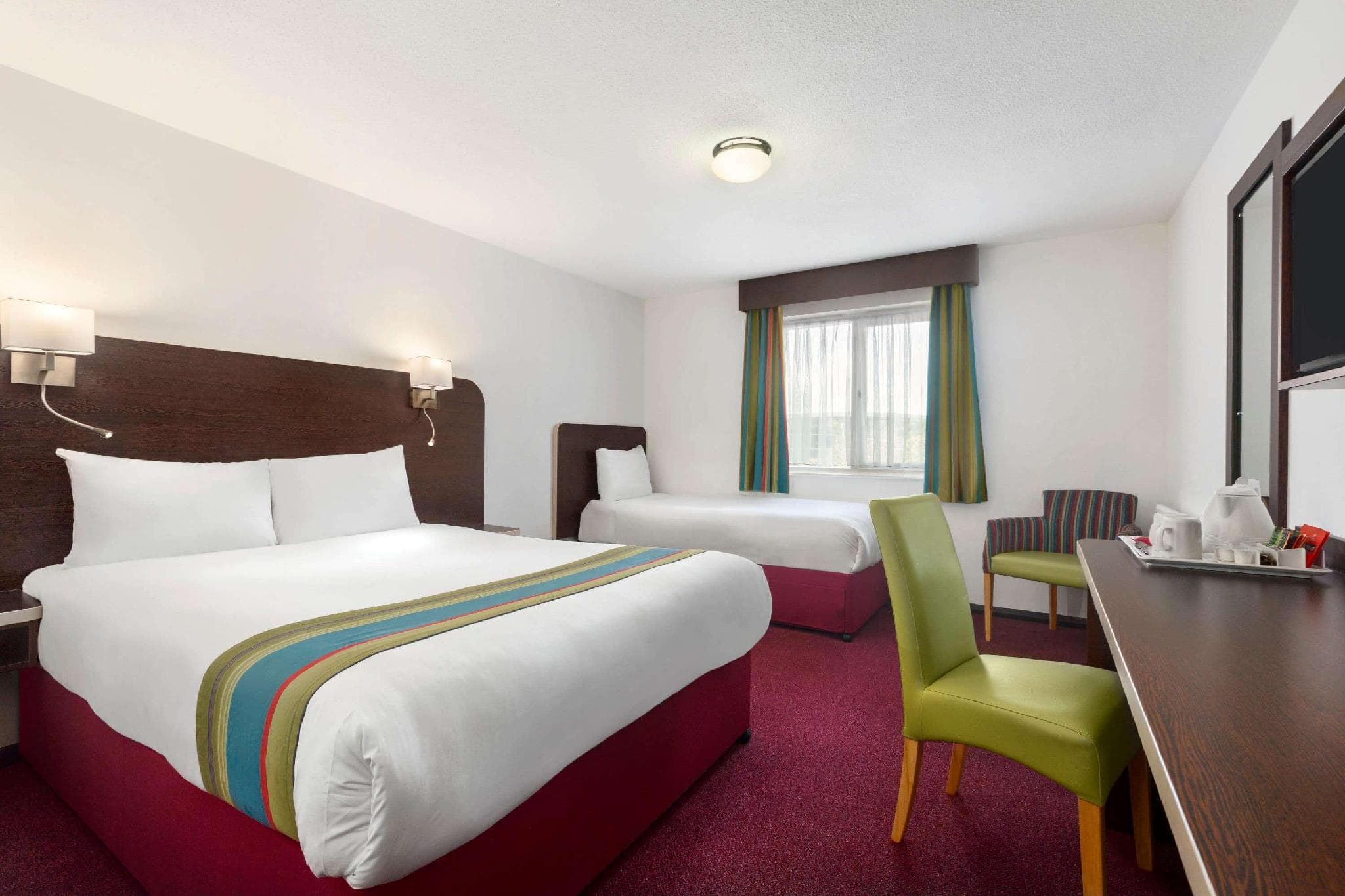 Ramada by Wyndham South Mimms M25 photo 2