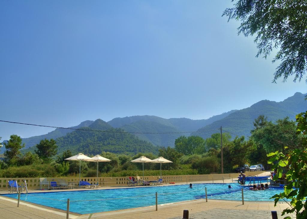 Maranton Beach Hotel photo 5