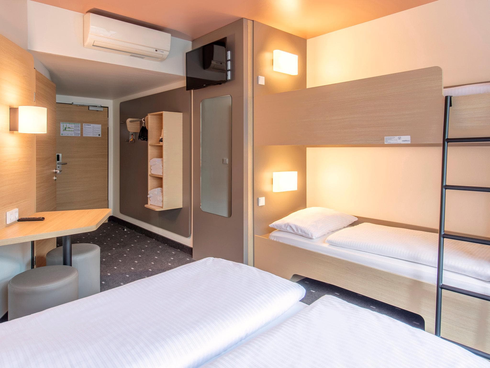 B&B Hotel Nurnberg-Hbf photo 2