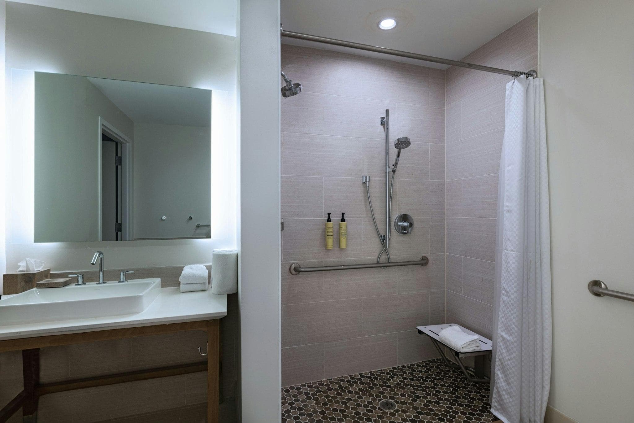 Element by Marriott Dallas Las Colinas photo 3