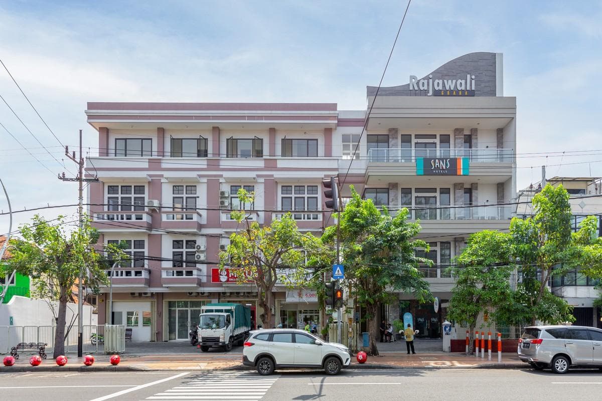 Sans Hotel Rajawali Surabaya by RedDoorz photo 3
