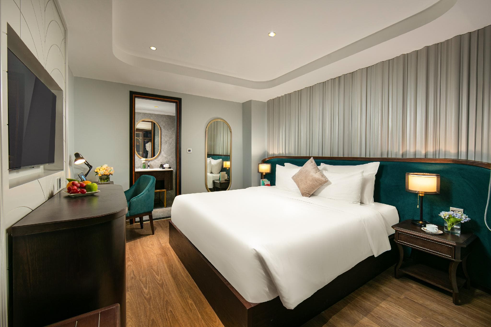 May De Ville Lakeside Hotel photo 2