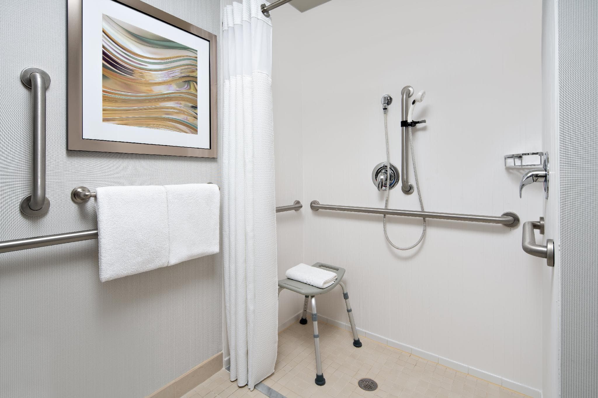 Courtyard by Marriott Raleigh North/Triangle Town Center photo 2