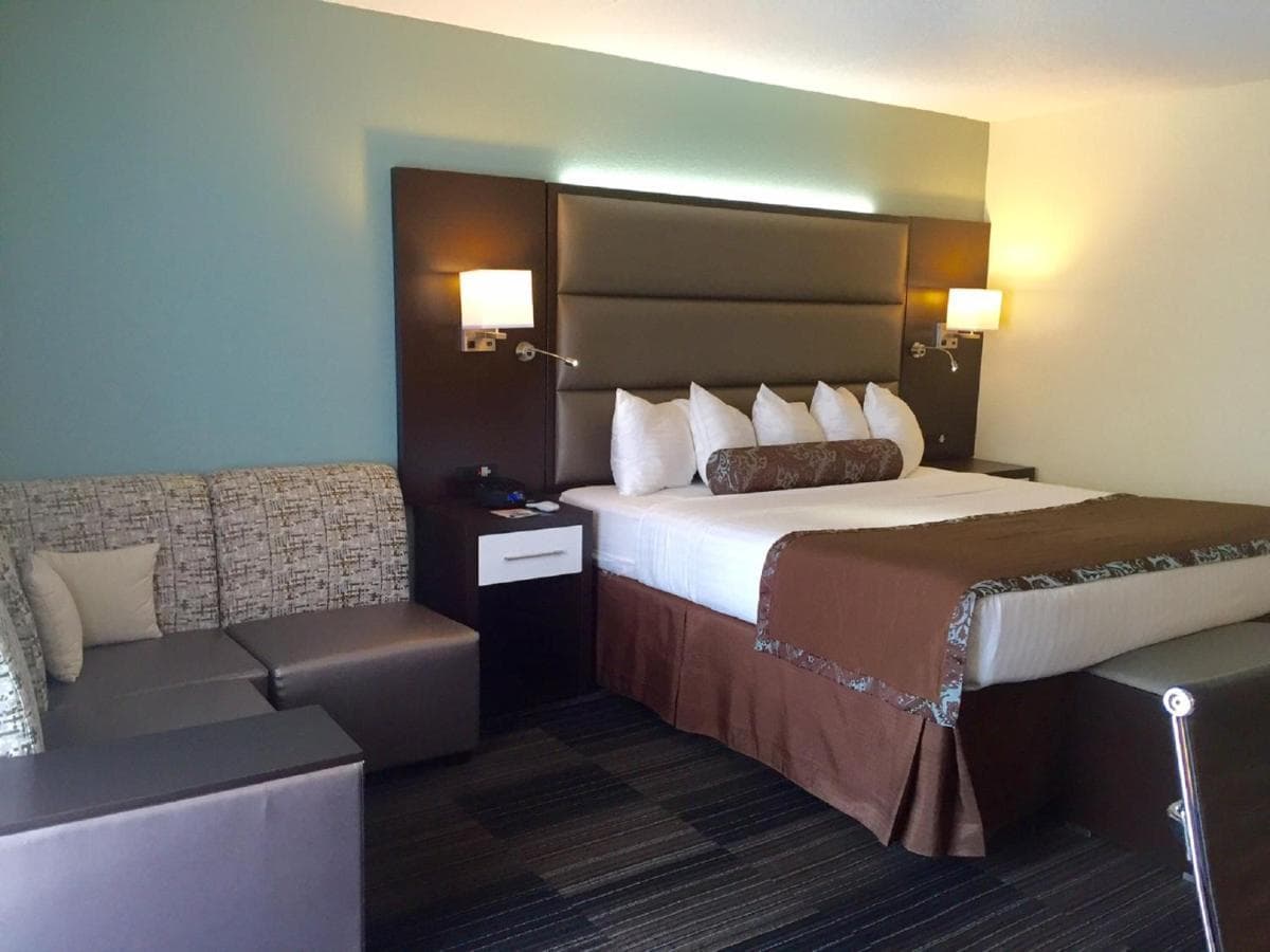 Club - Hotel Nashville Inn and Suites photo 2