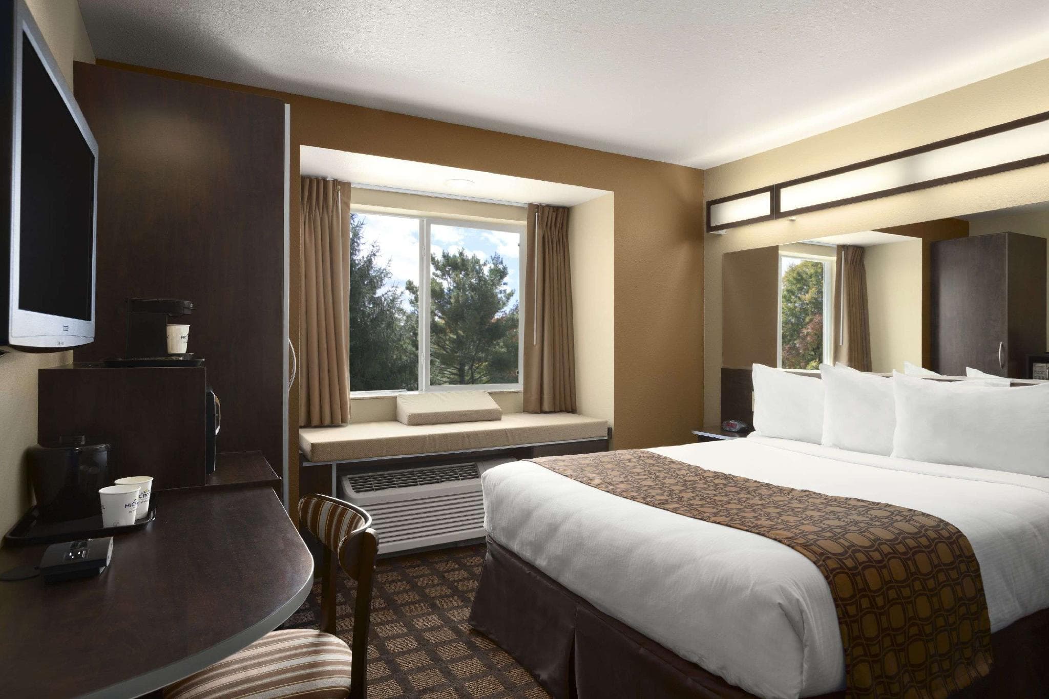 Microtel Inn & Suites by Wyndham Odessa photo 2