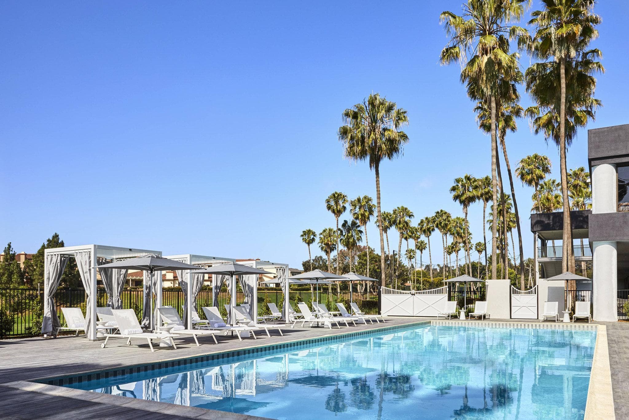westdrift Manhattan Beach, Autograph Collection