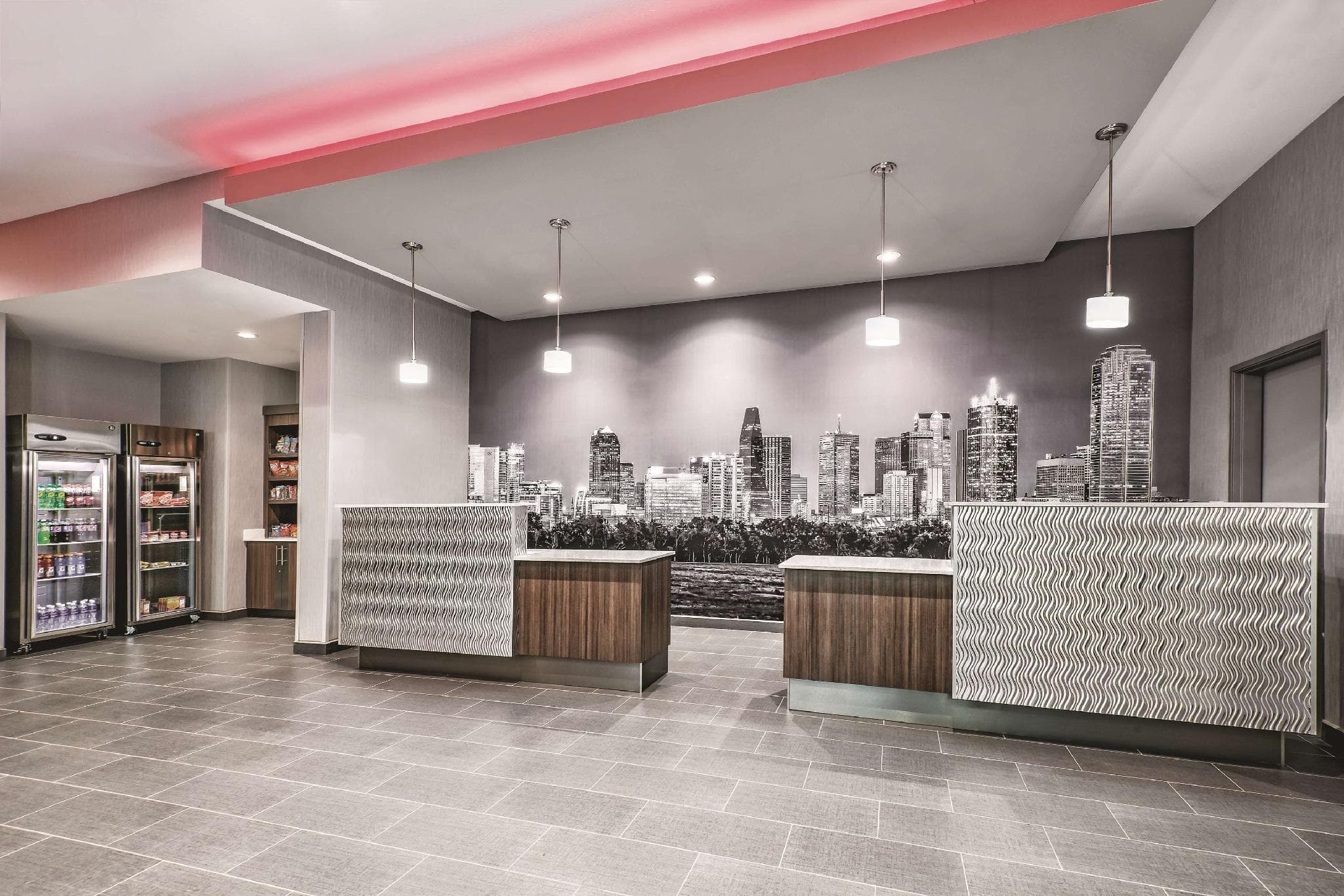 La Quinta Inn & Suites by Wyndham Dallas Grand Prairie North photo 3