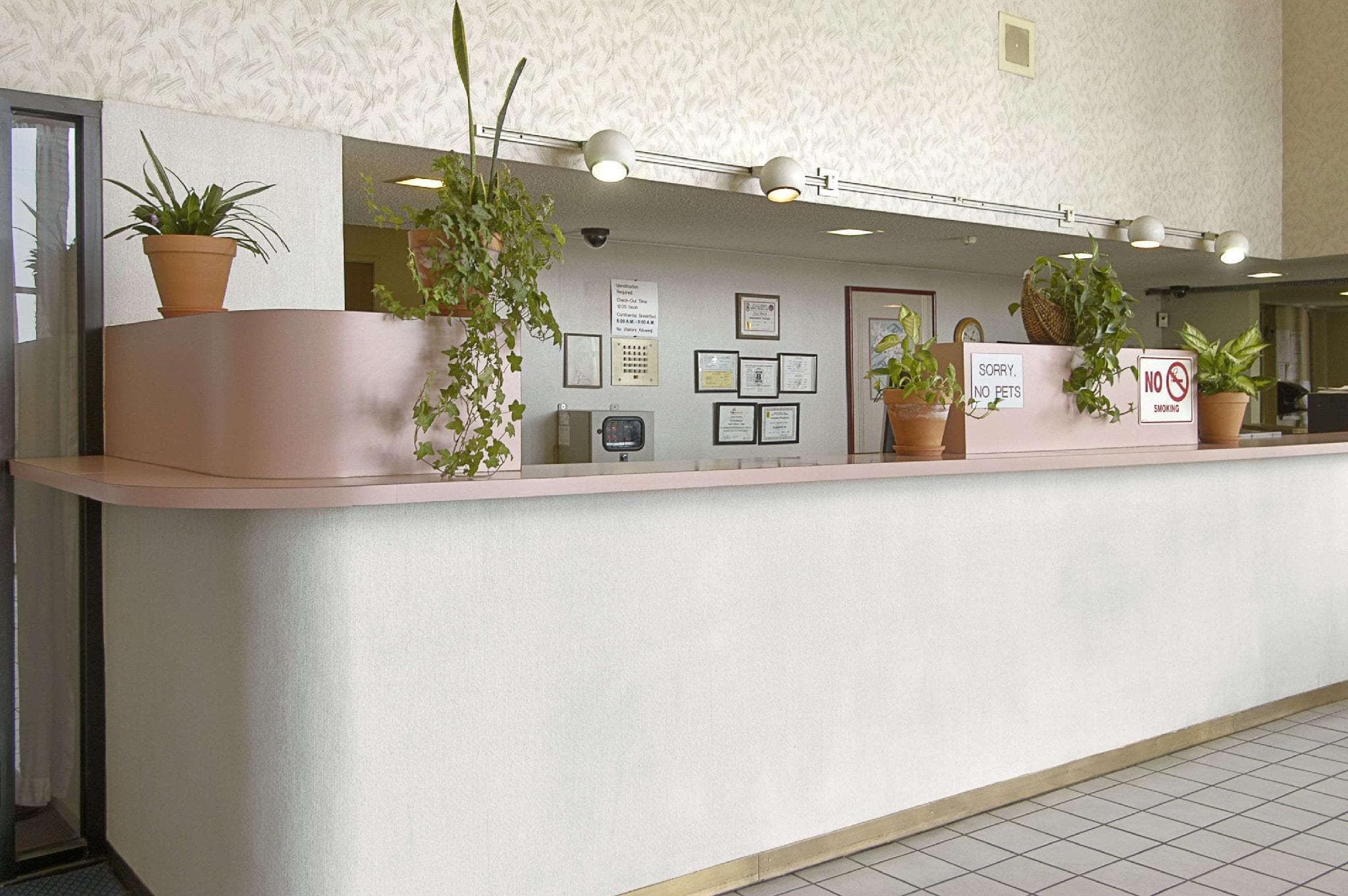 Travelodge by Wyndham Commerce Los Angeles Area photo 3