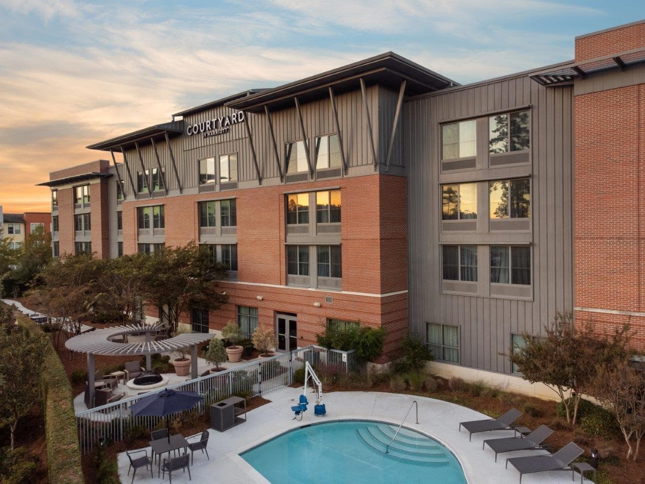 Courtyard by Marriott Charleston Summerville