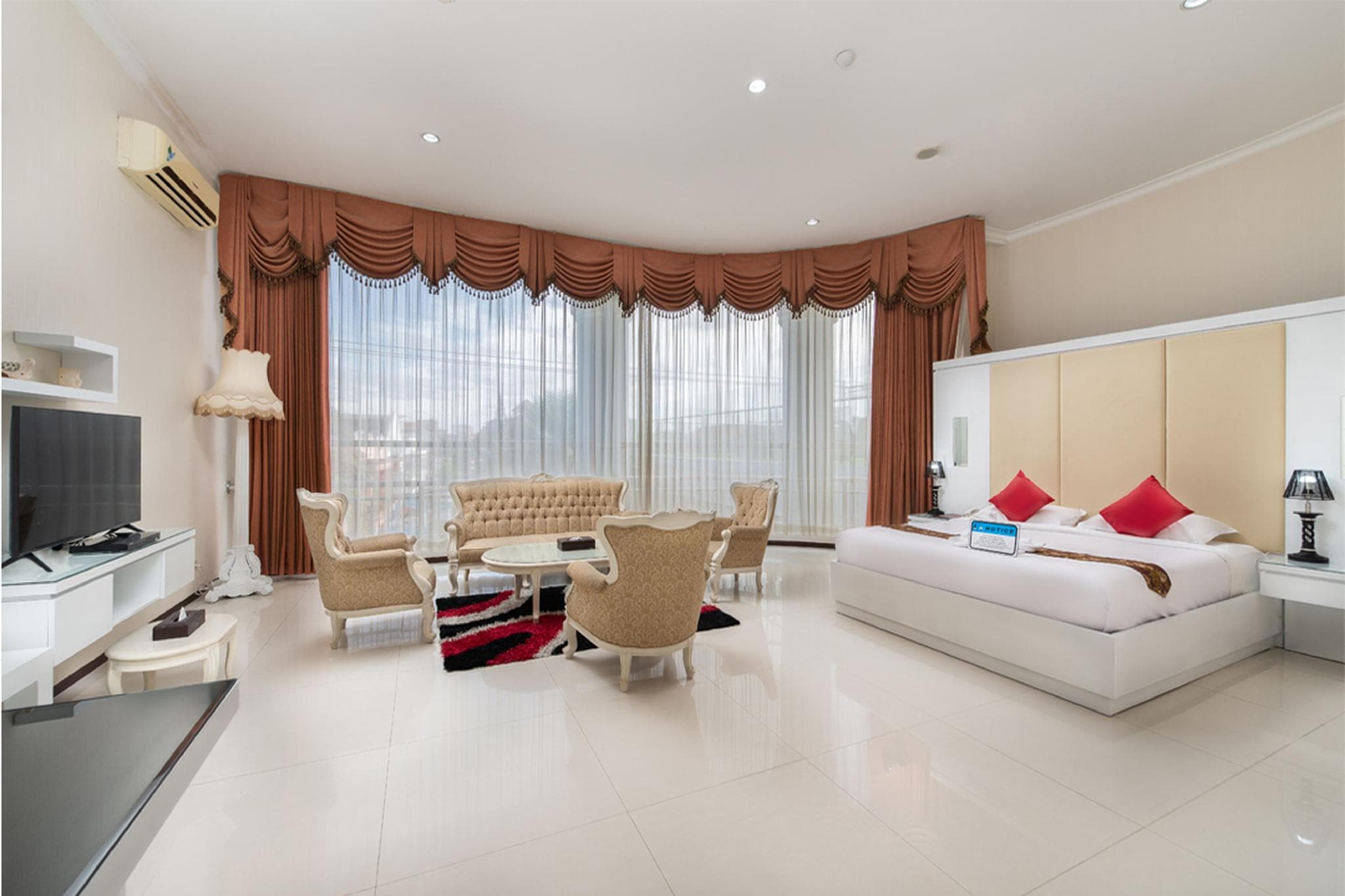 The Aliante Hotel photo 2