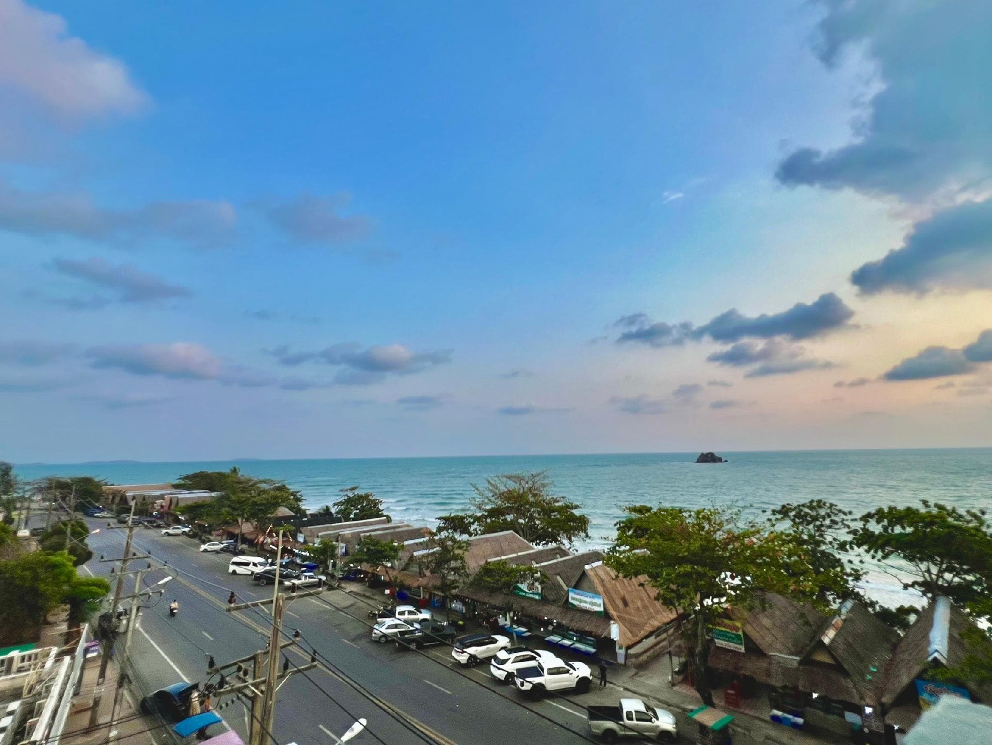 Pimpimarn Beach Hotel photo 4