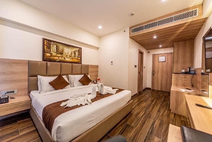 The Elite Lucknow Convention Hotel photo 2