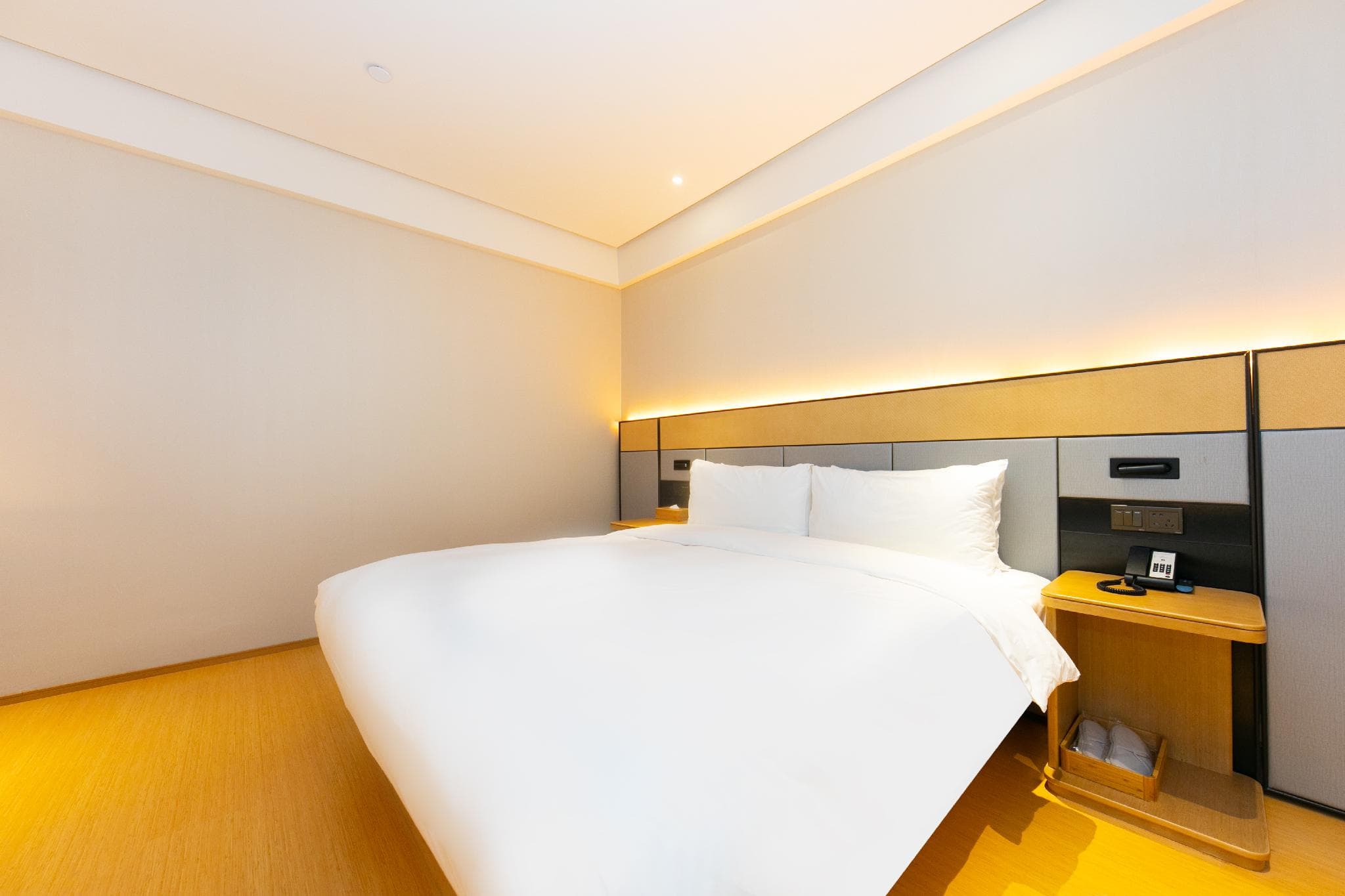 Ji Hotel Wuhan International Plaza photo 2