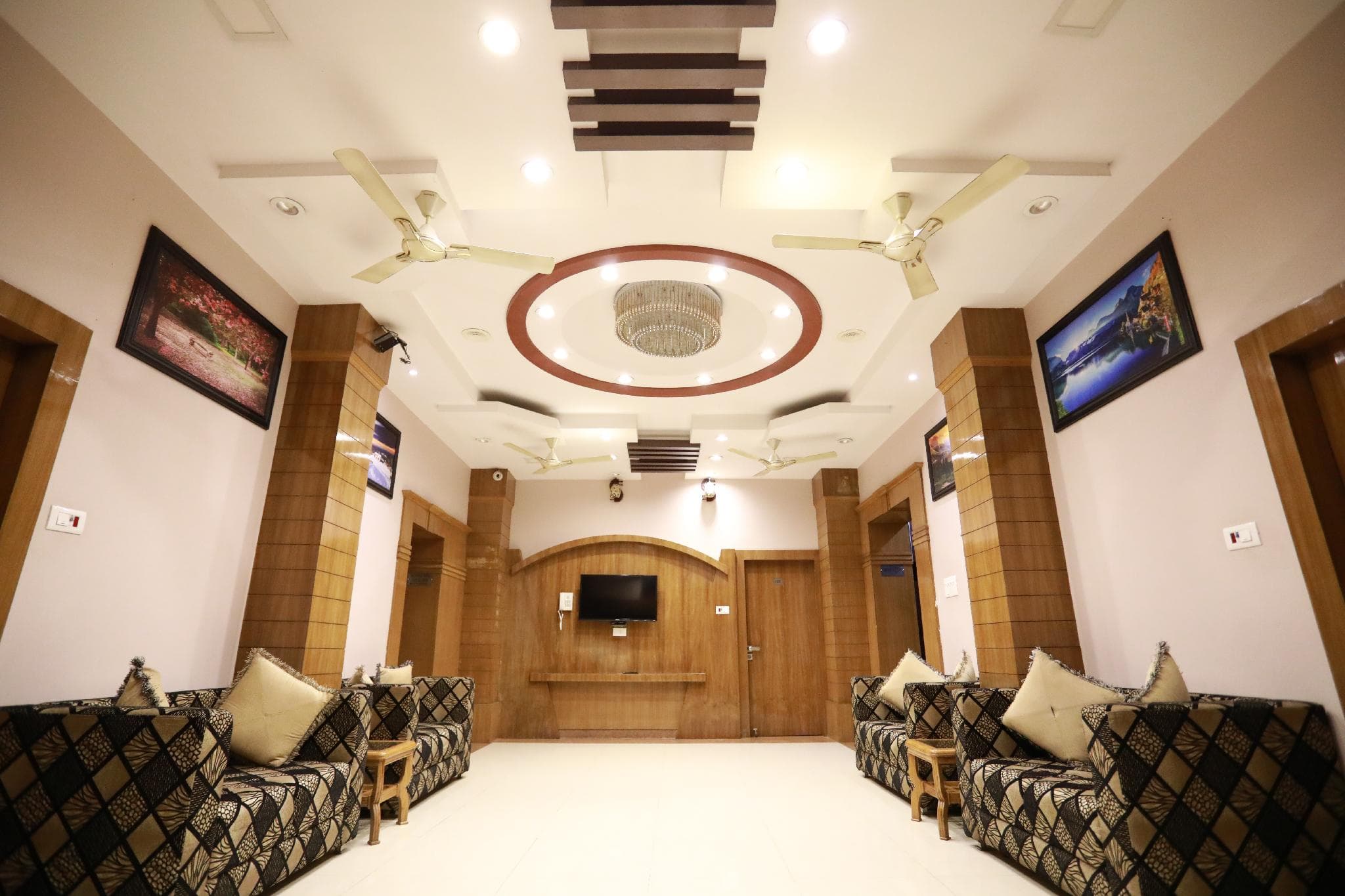 Hotel Krishna Ji photo 3