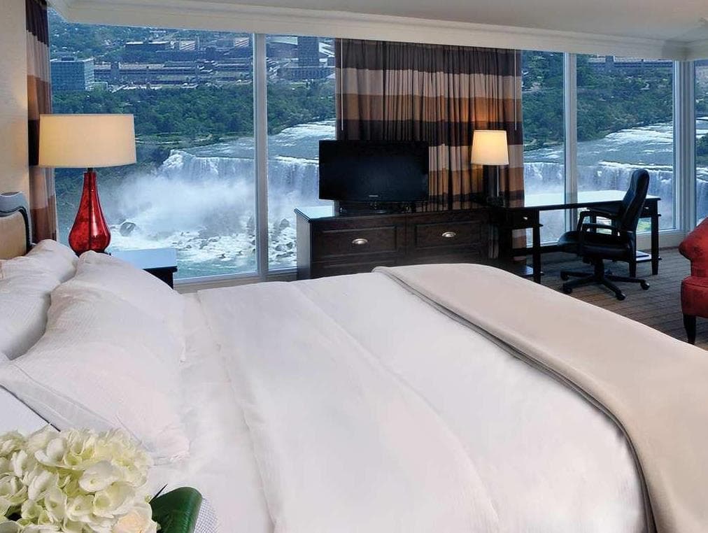 Hilton Niagara Falls/Fallsview Hotel & Suites photo 4