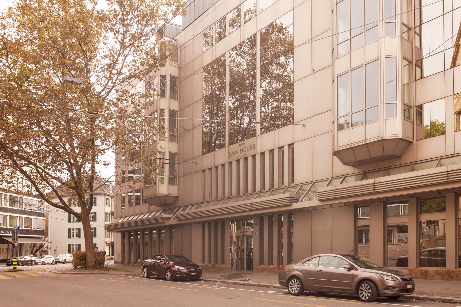 EMA House Hotel Suites photo 4