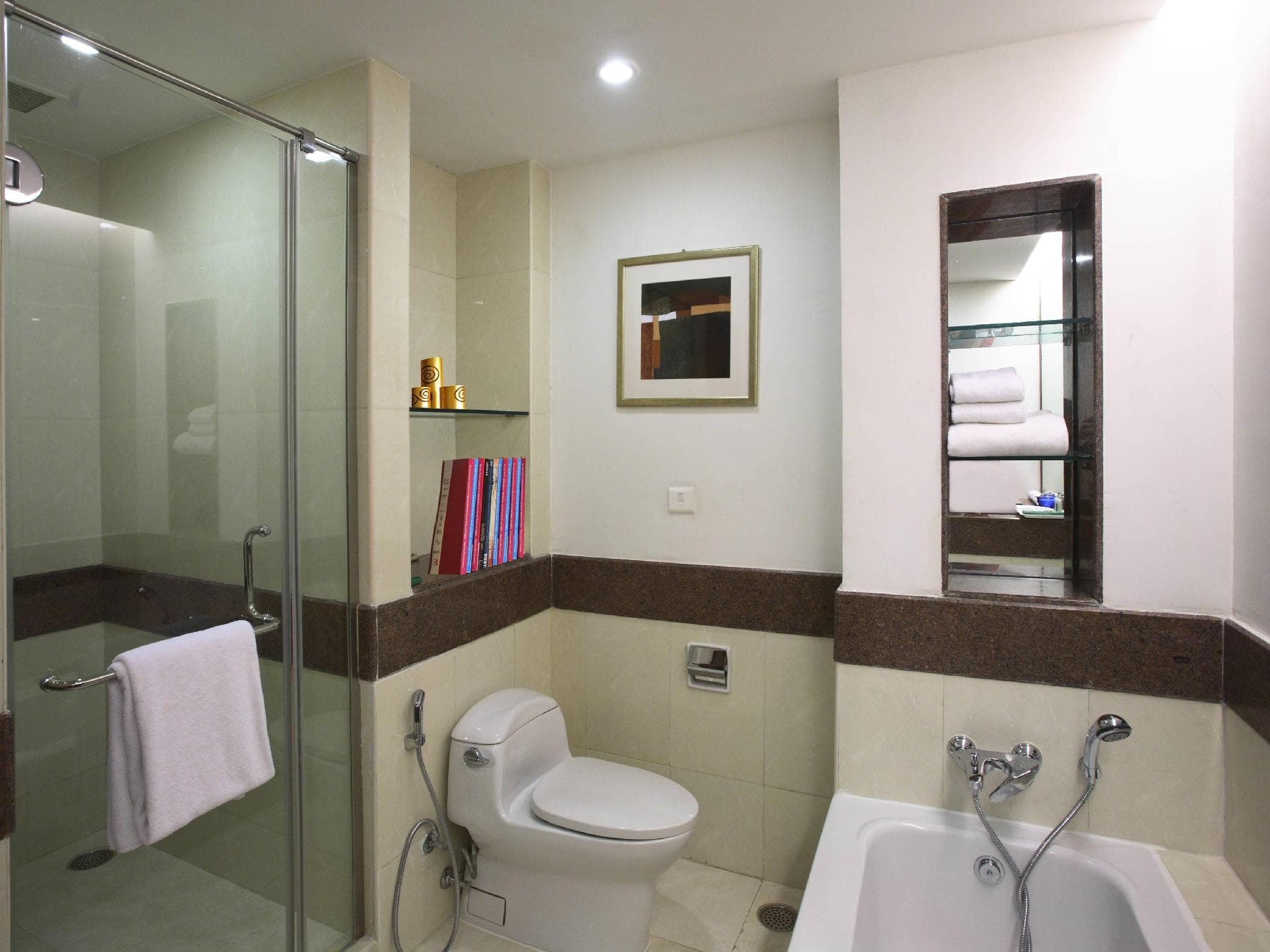 Ellaa Hotel Gachibowli photo 4