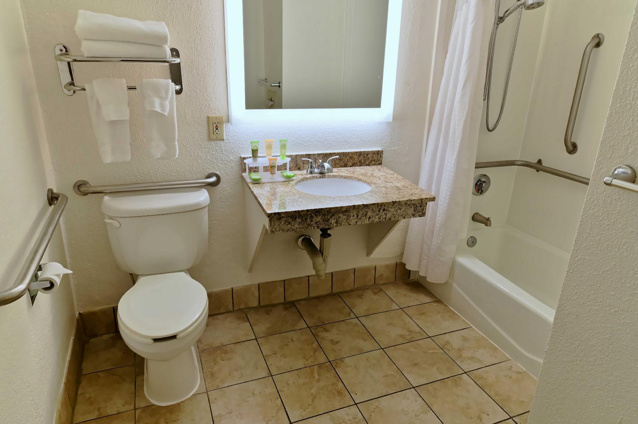 Wyndham Garden Summerville photo 2