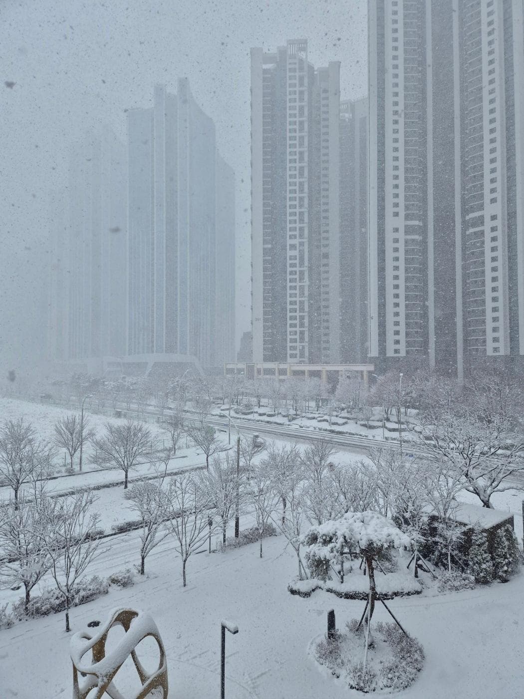 LandmarkStay in SONGDO photo 4