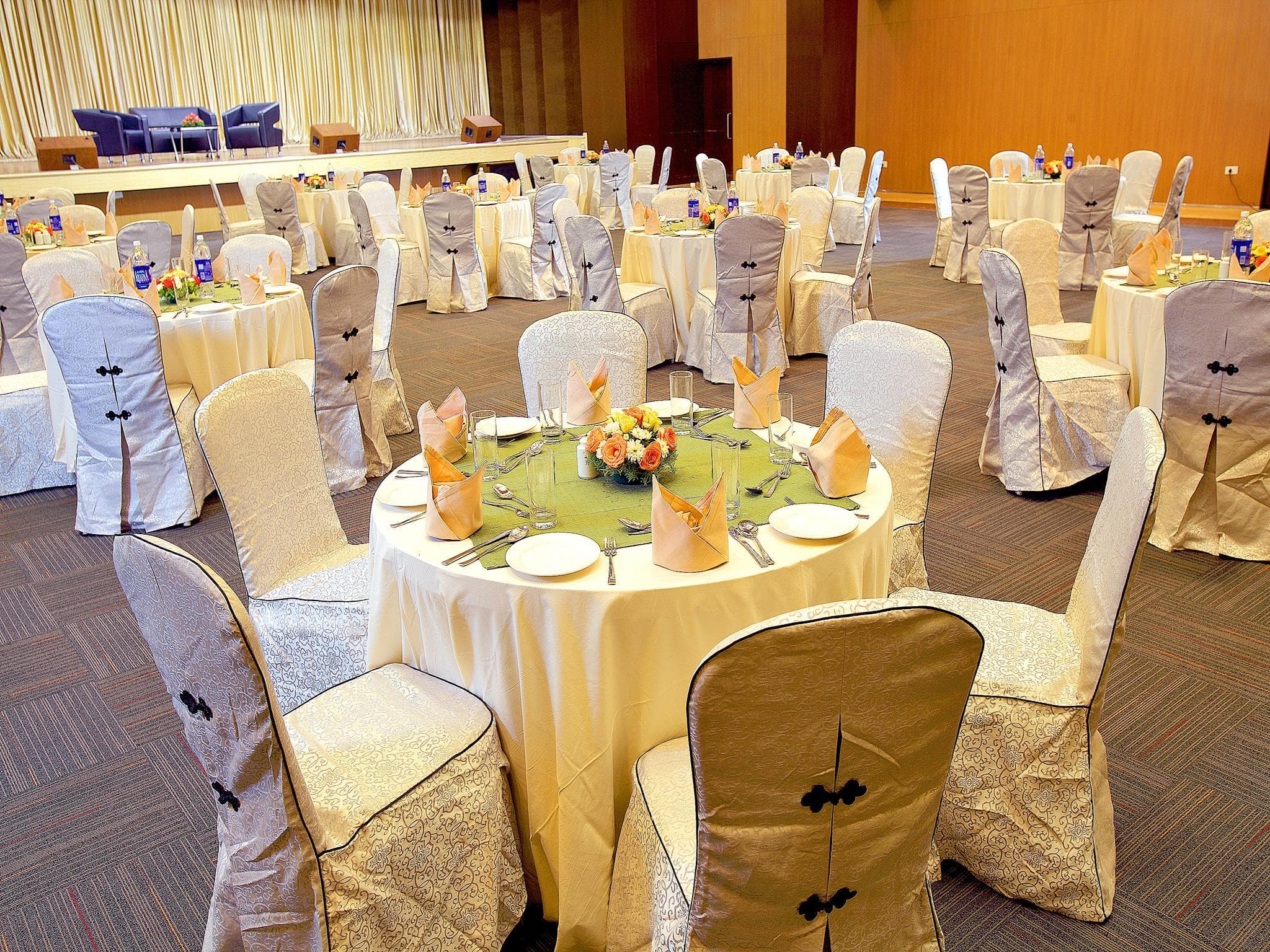 Flora Airport Hotel and Convention Centre Kochi photo 3