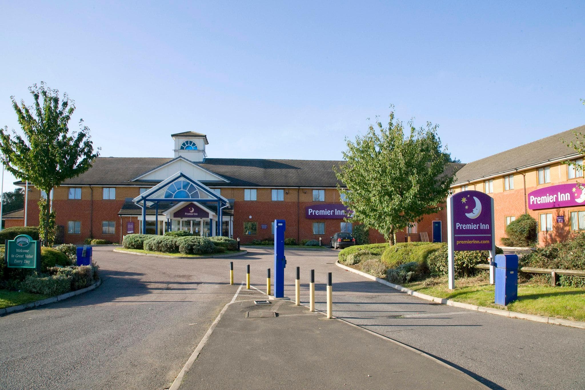 Premier Inn Luton South - M1 J9 photo 4
