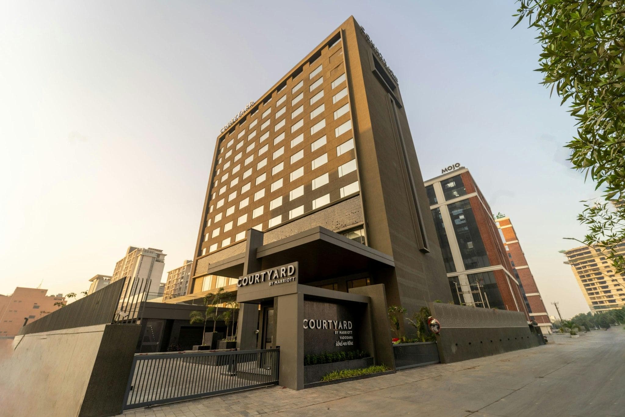 Courtyard by Marriott Vadodara photo 3