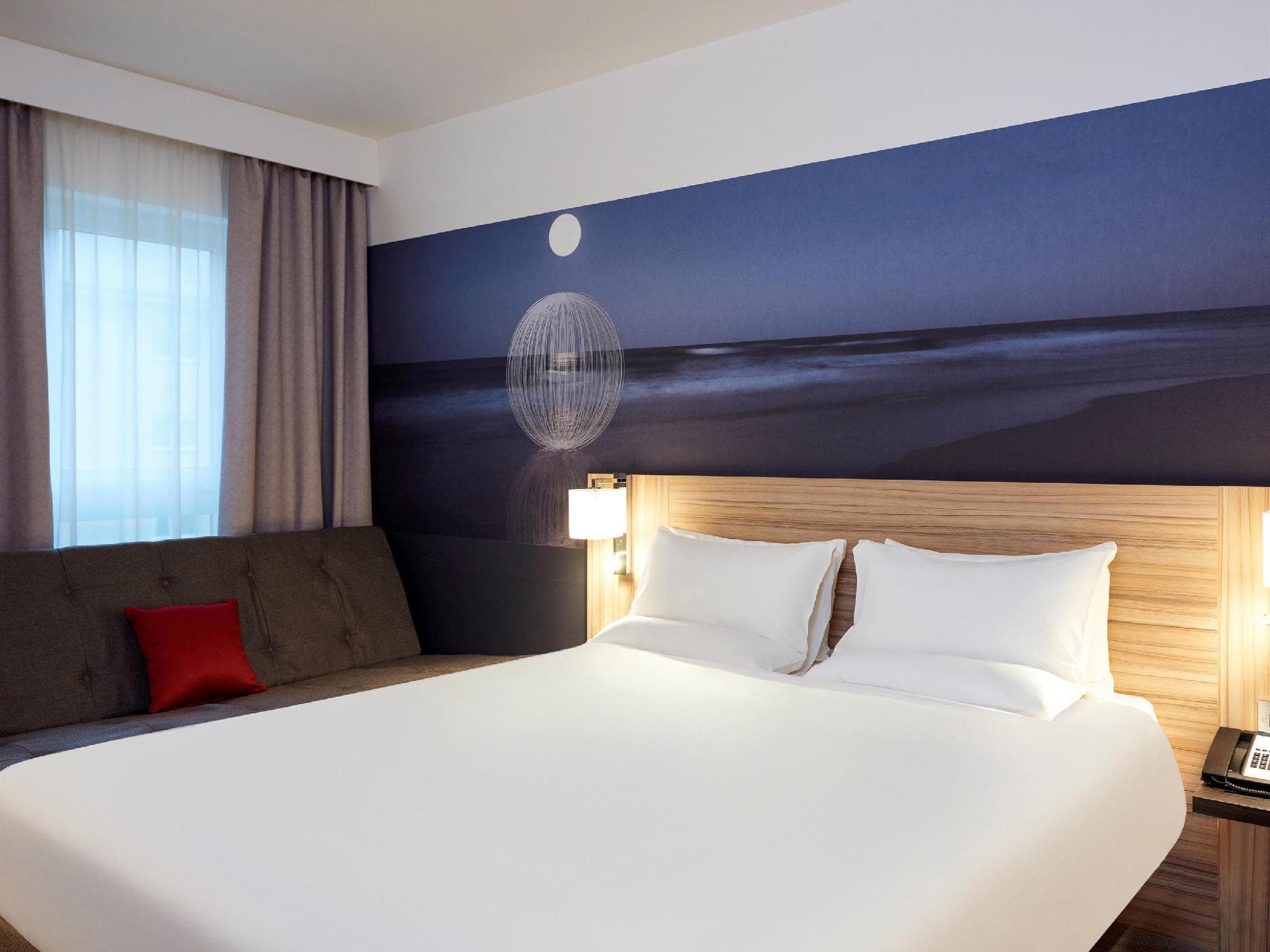 Novotel London Stansted Airport photo 3