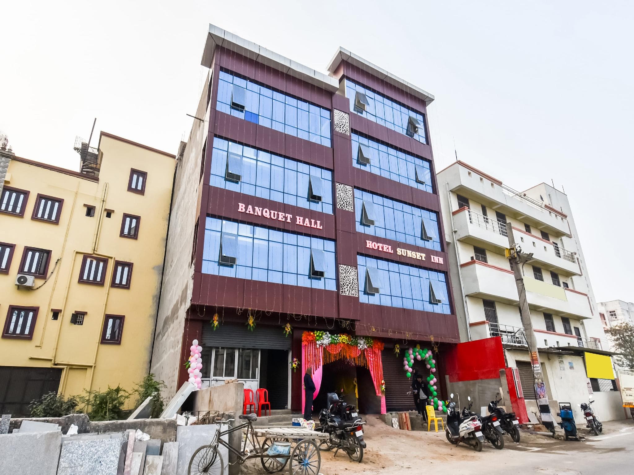 OYO Flagship Hotel Sunset Inn