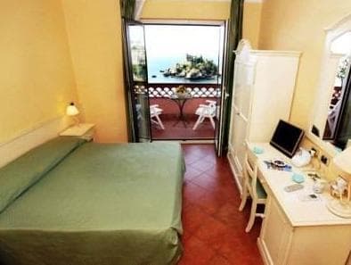 Mendolia Beach Hotel photo 2