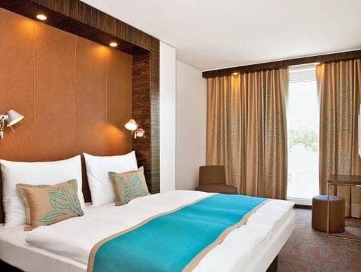 Motel One Stuttgart-Mitte photo 2