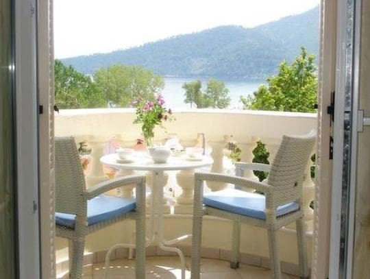 Enavlion Hotel photo 3