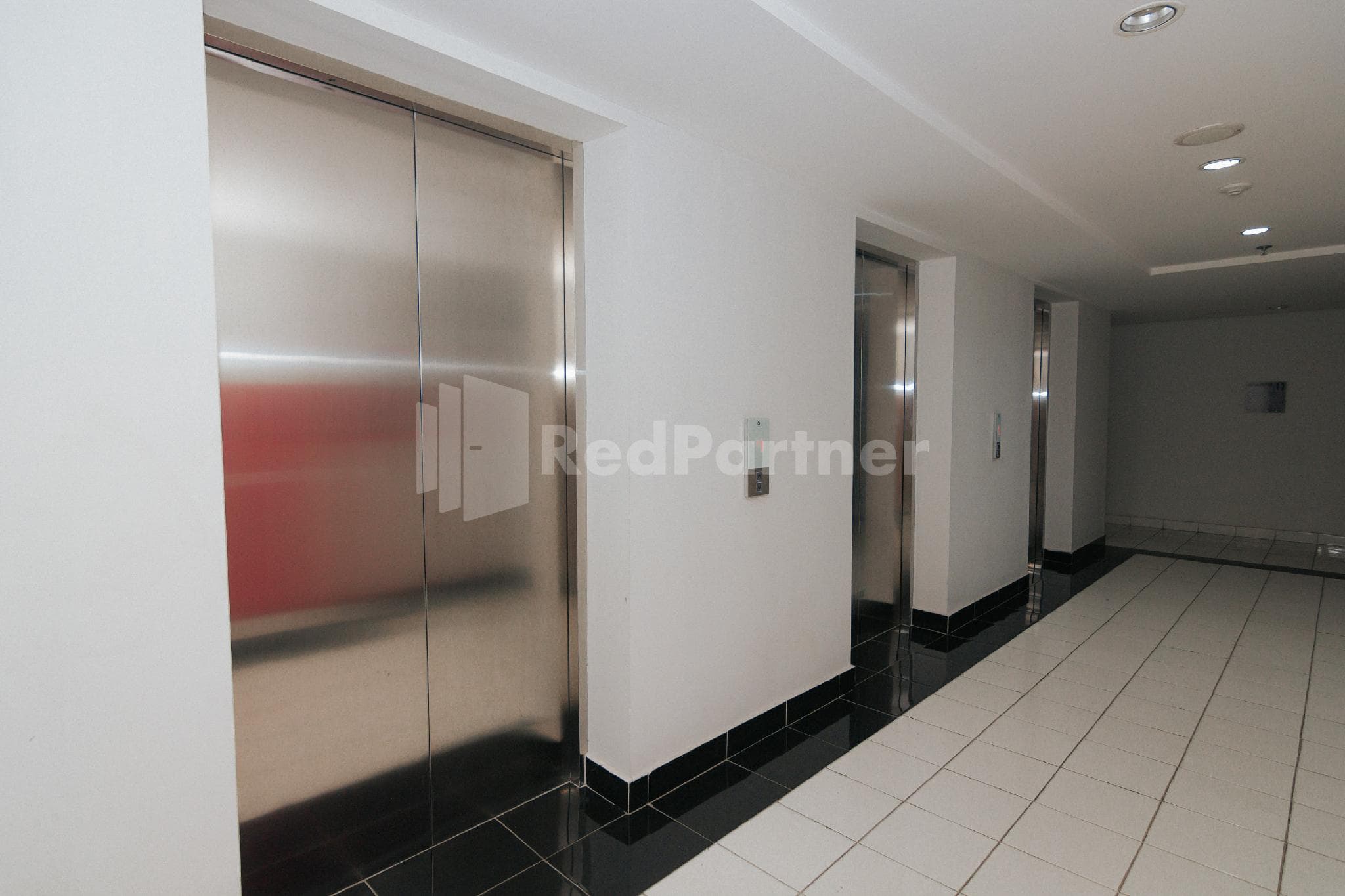 RedLiving Apartemen Podomoro Golf View Queen Room Tower Dahoma photo 3