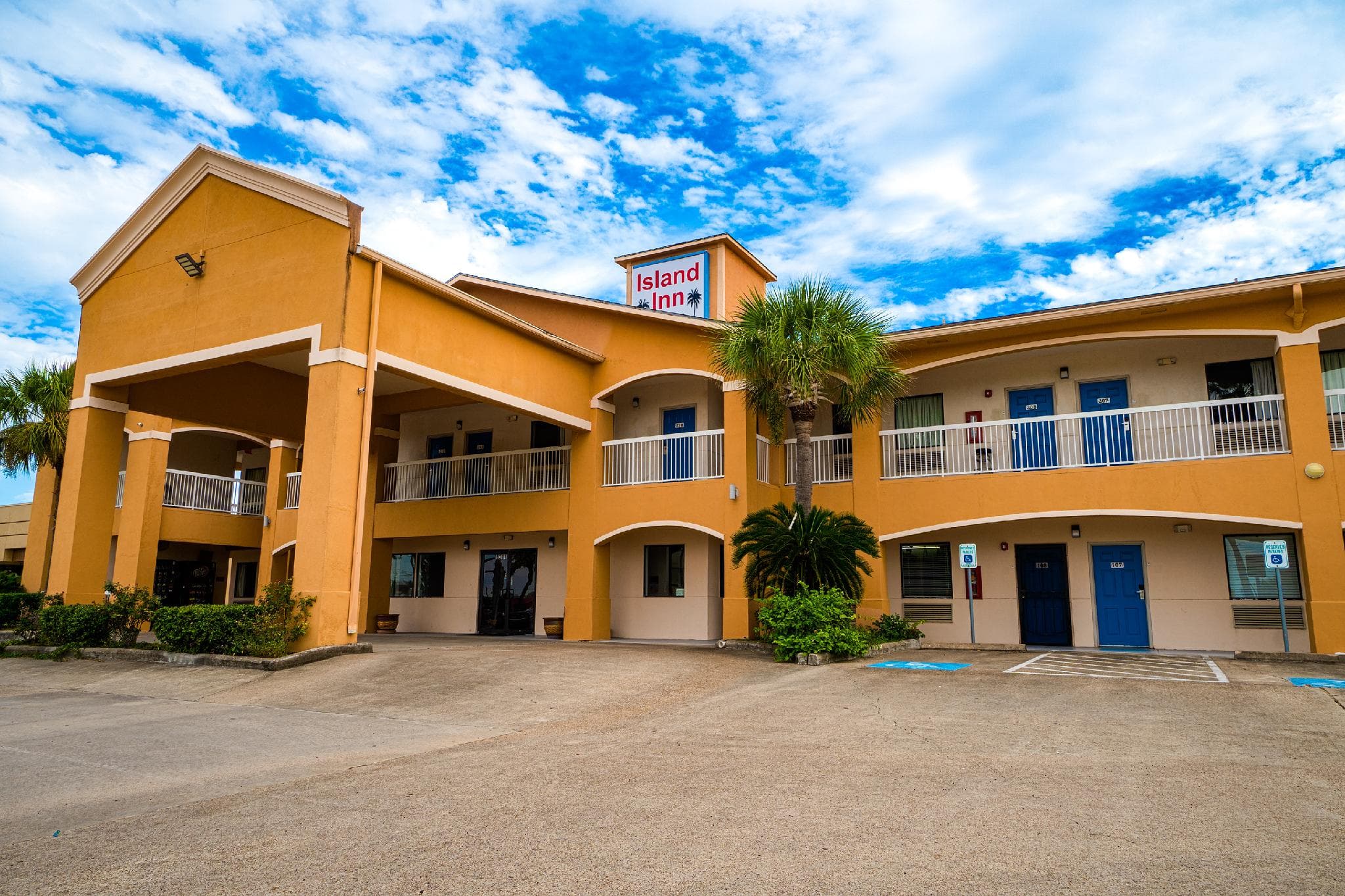 Island Inn By OYO Galveston Beach, TX photo 5