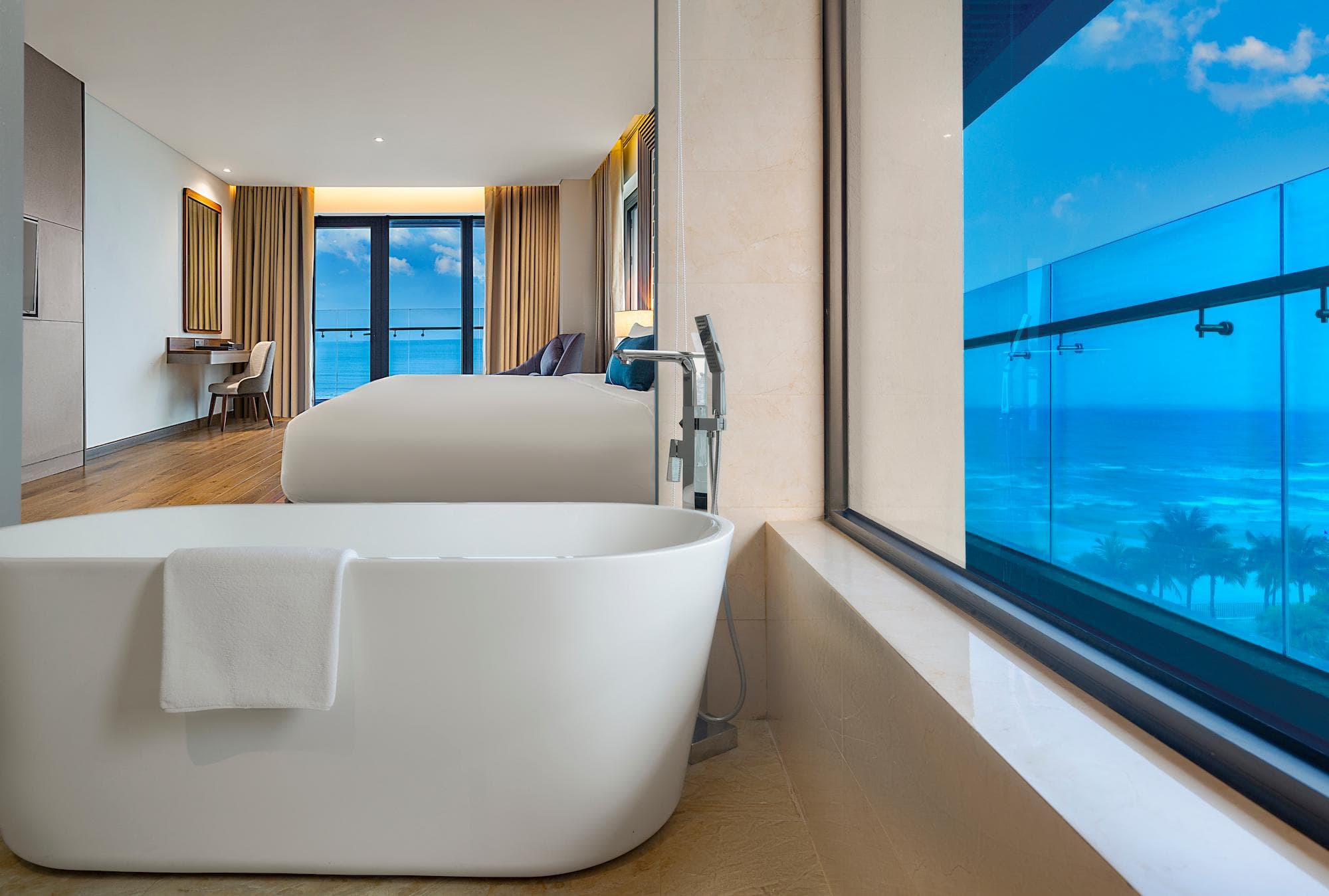 Peninsula Hotel Danang photo 3