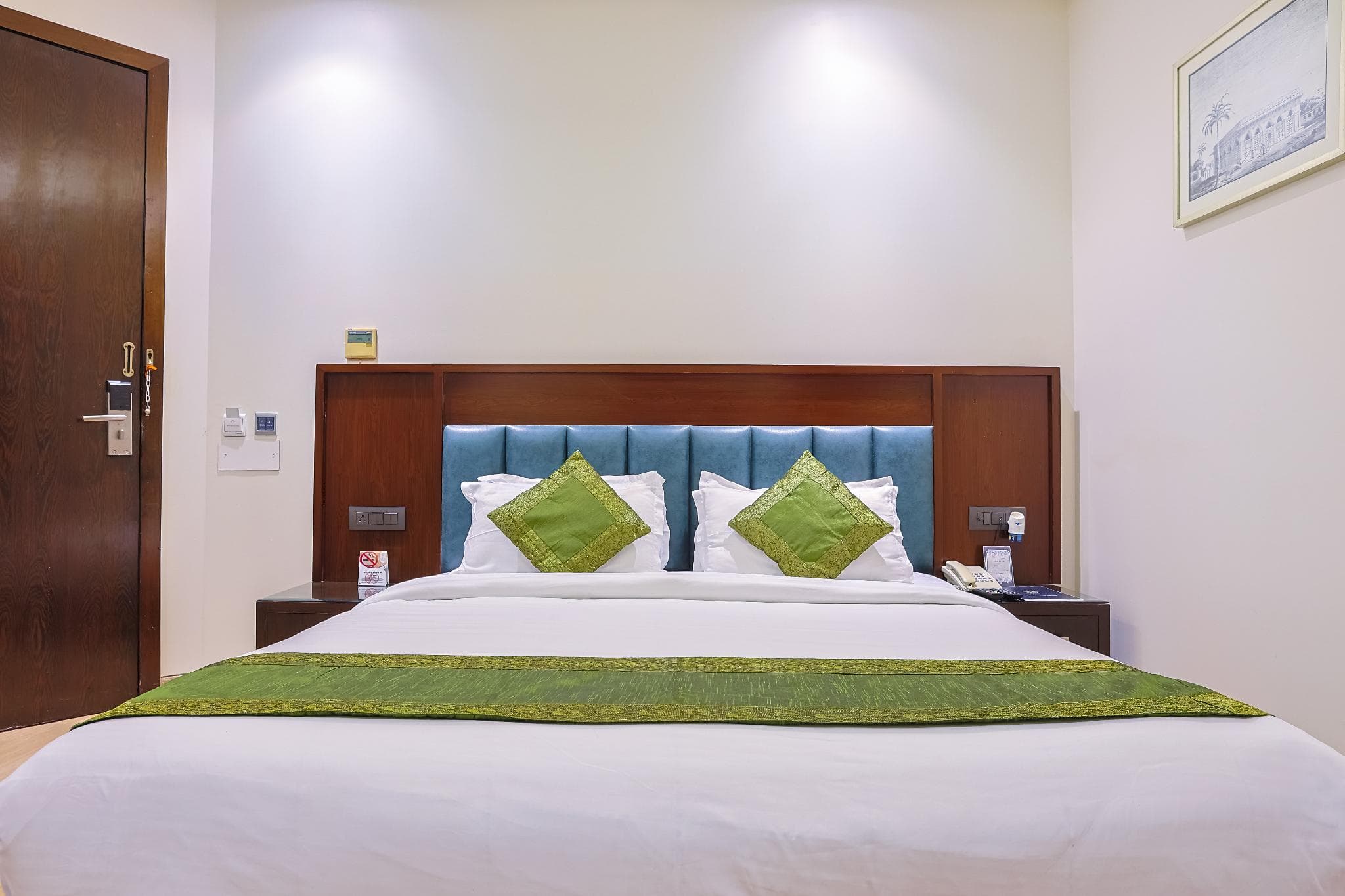 Amber Inn by Orion Hotels photo 2