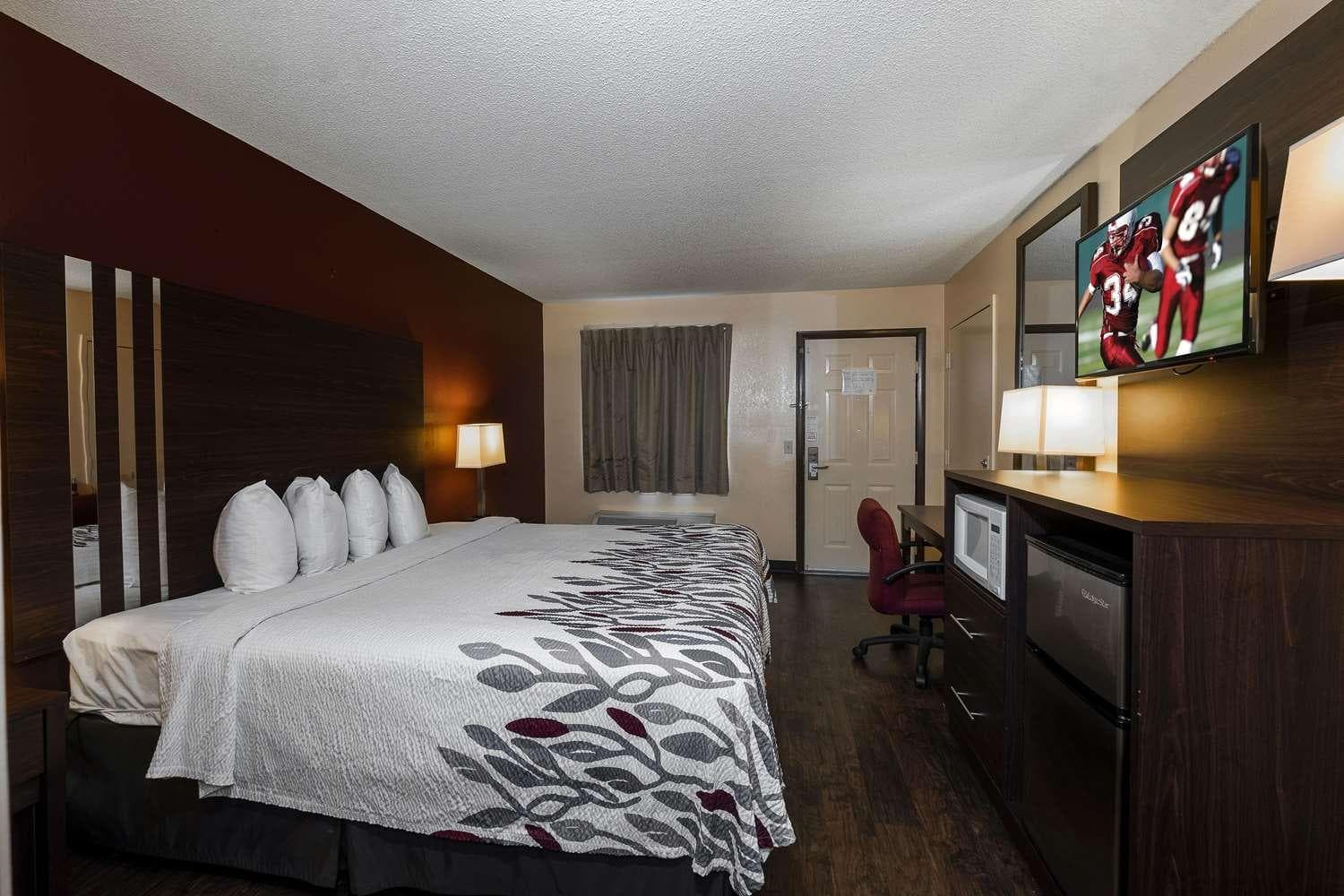 Red Roof Inn Valdosta - University photo 4