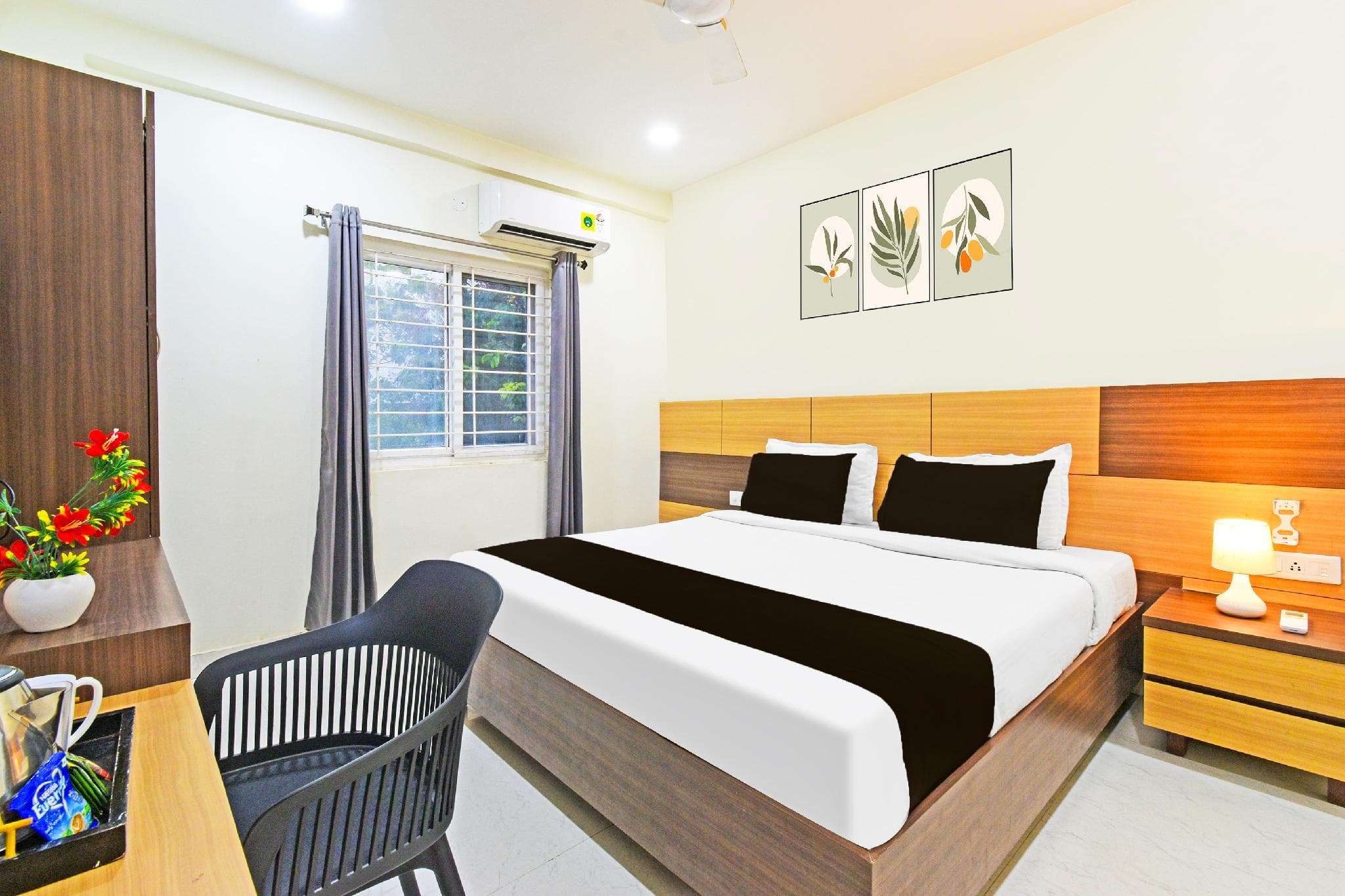 Super Townhouse Kondapur Near Botanical Garden Formerly RRR Inn photo 2