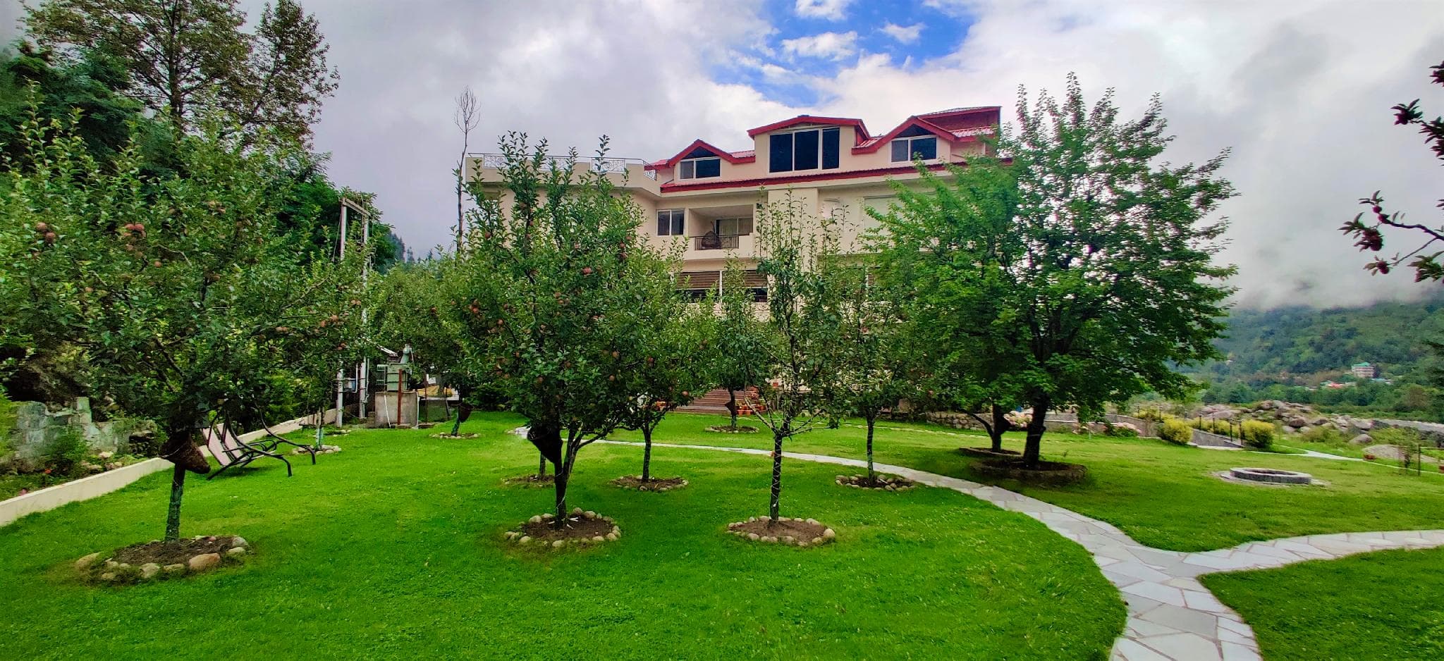 The Allure Grand Resort - Majestic Riverside Retreat photo 4