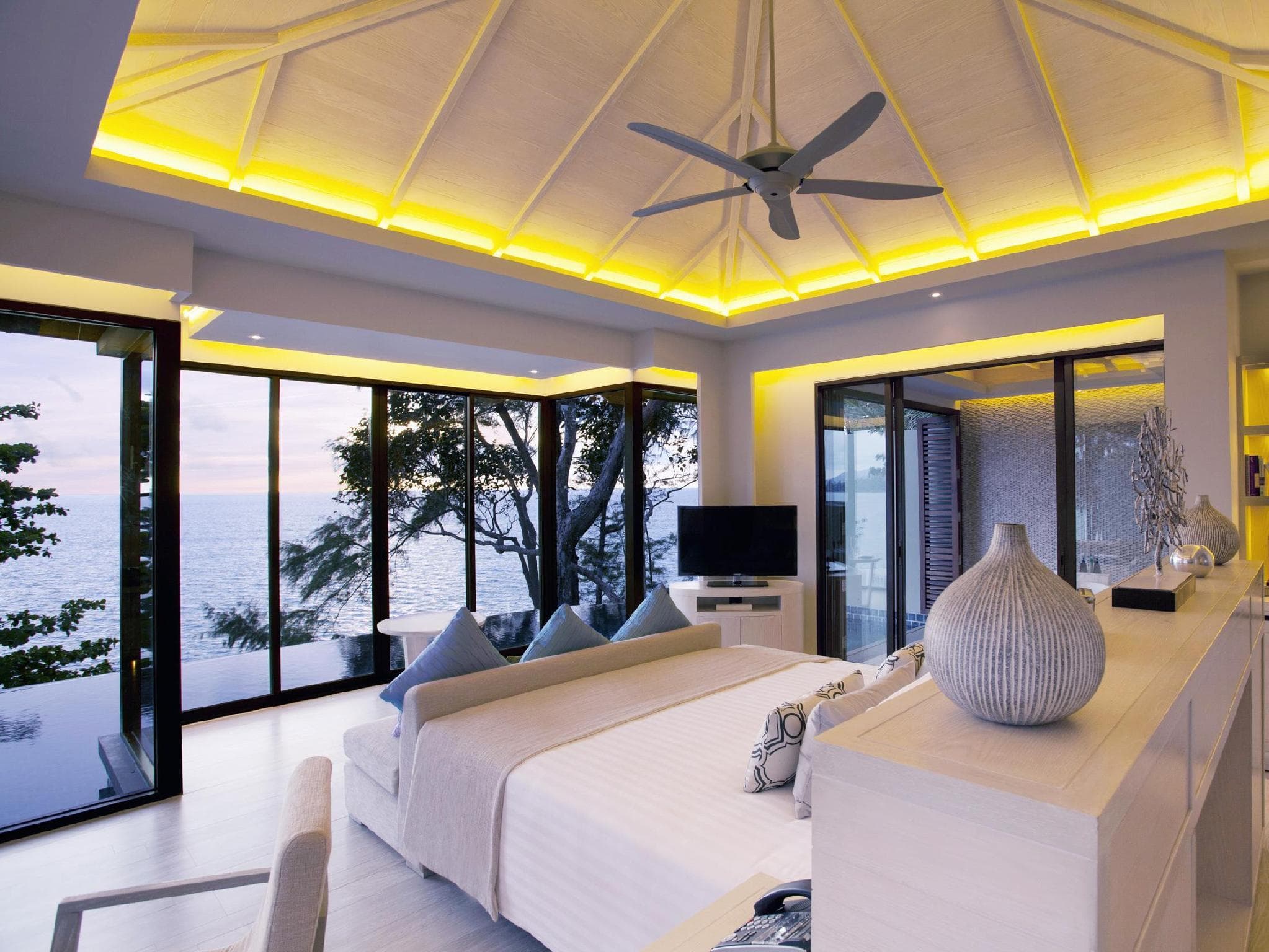 Pullman Phuket Arcadia Naithon Beach Resort photo 2
