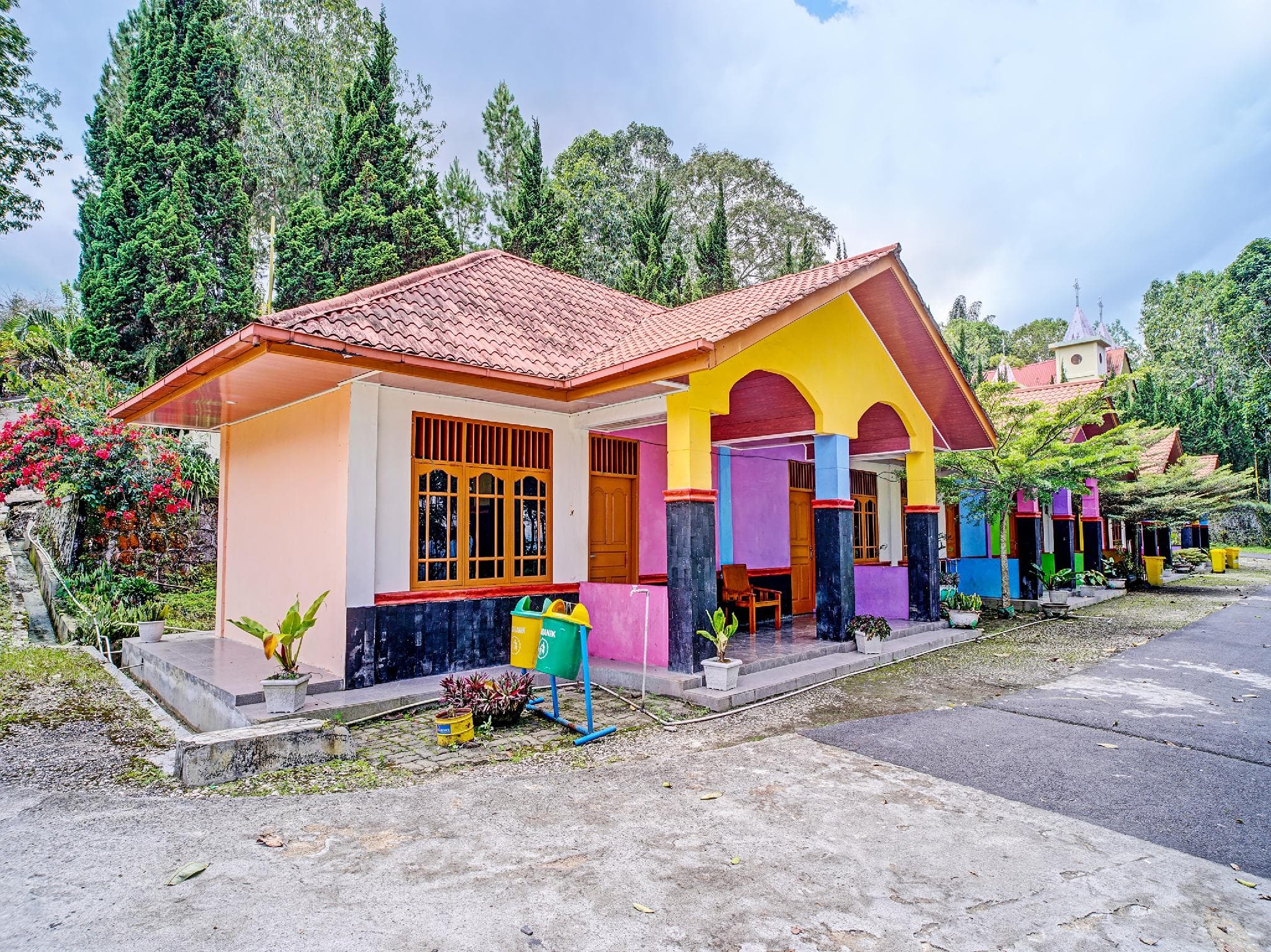 Hotel O Taman Wisata Iman Ii Near Taman Wisata Iman Sitinjo photo 4