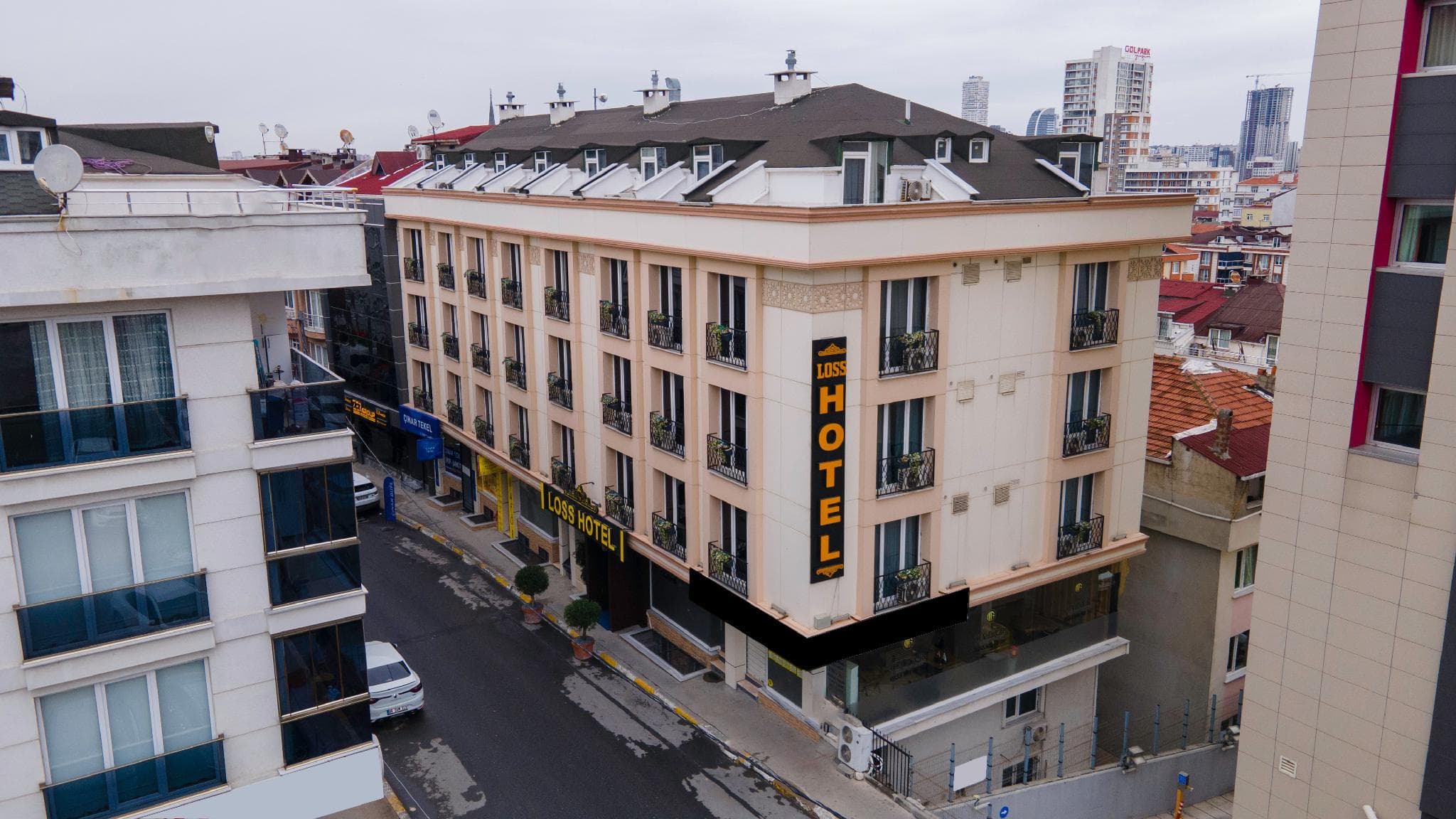 LOSS HOTEL photo 5