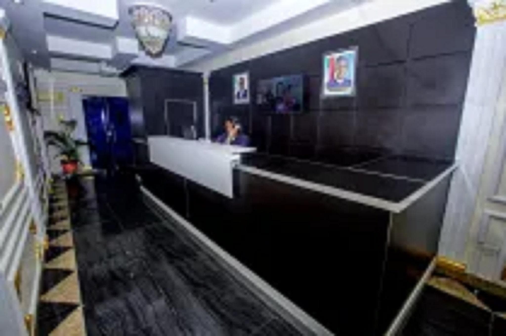 Doreen Grand Hotel and Suites photo 4
