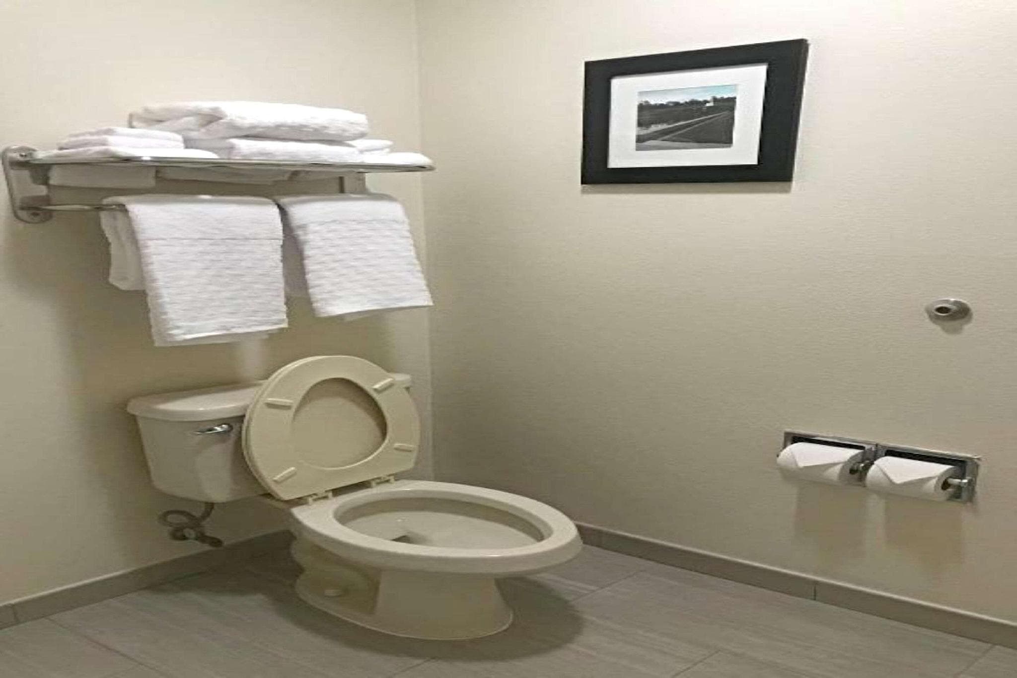 Comfort Inn & Suites O'Fallon - St. Louis Area photo 2