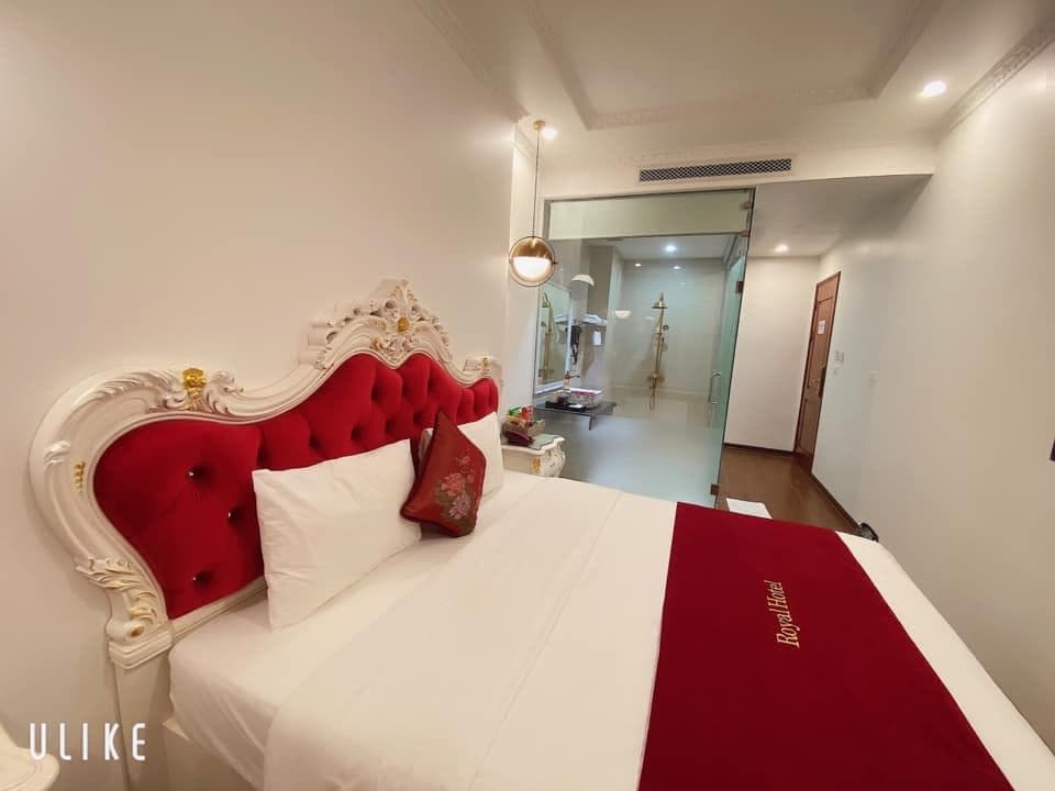 ROYAL HOTEL photo 2