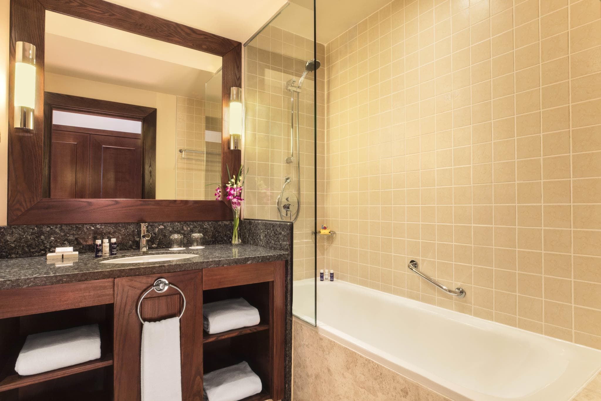 JA Ocean View Hotel, Jumeirah Beach Dubai photo 2