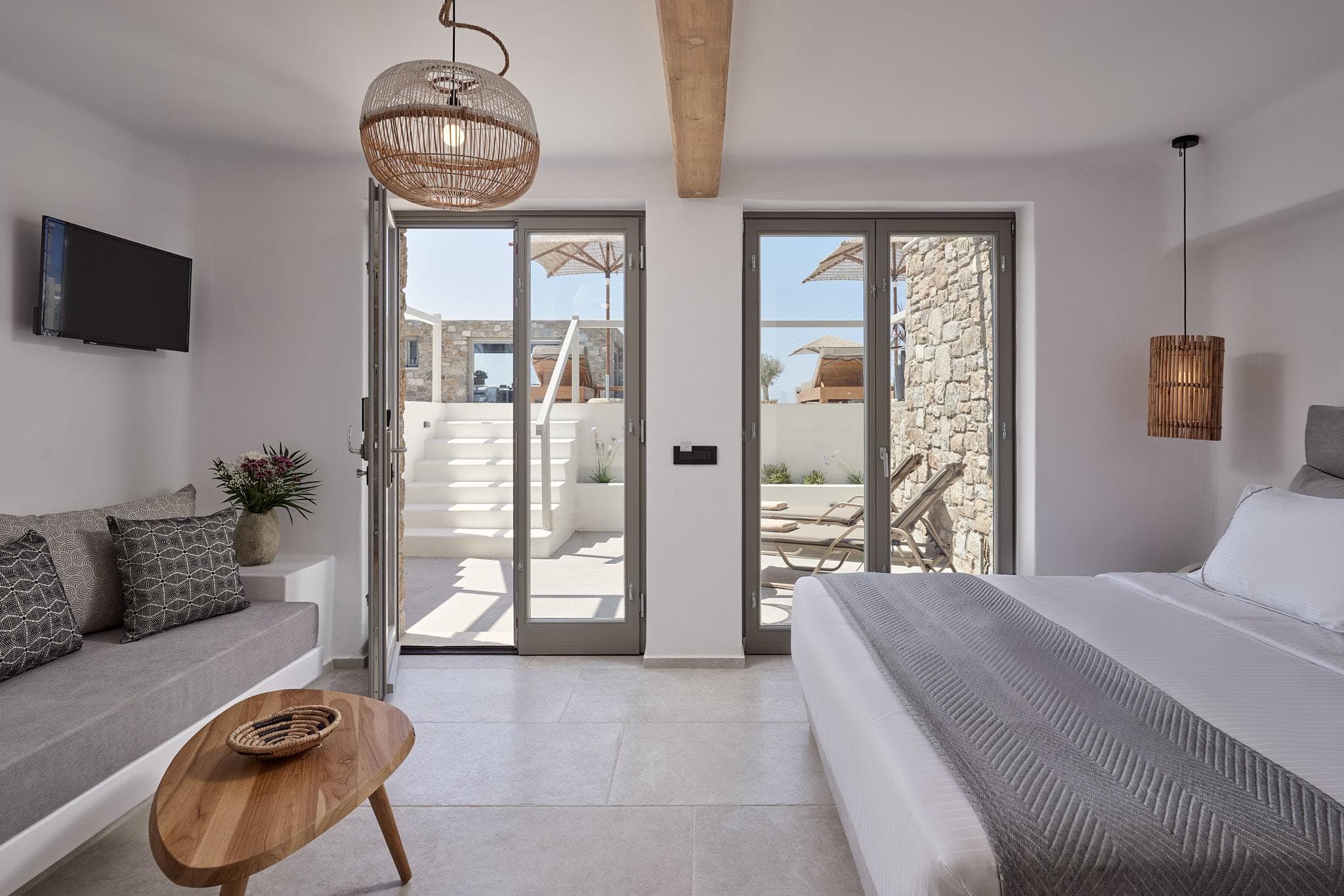 Ionic Suites Mykonos photo 4