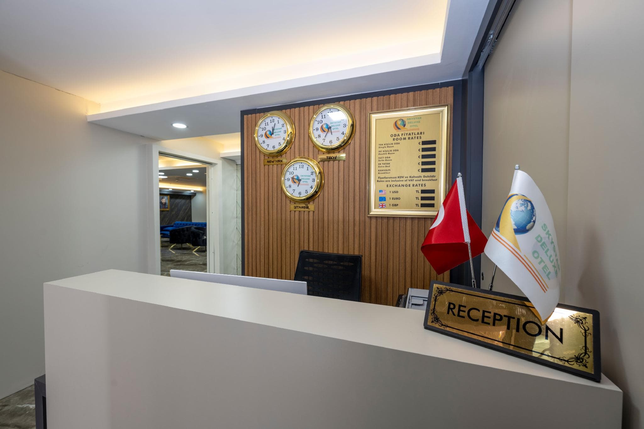 SKY STAR DELUXE HOTEL photo 4