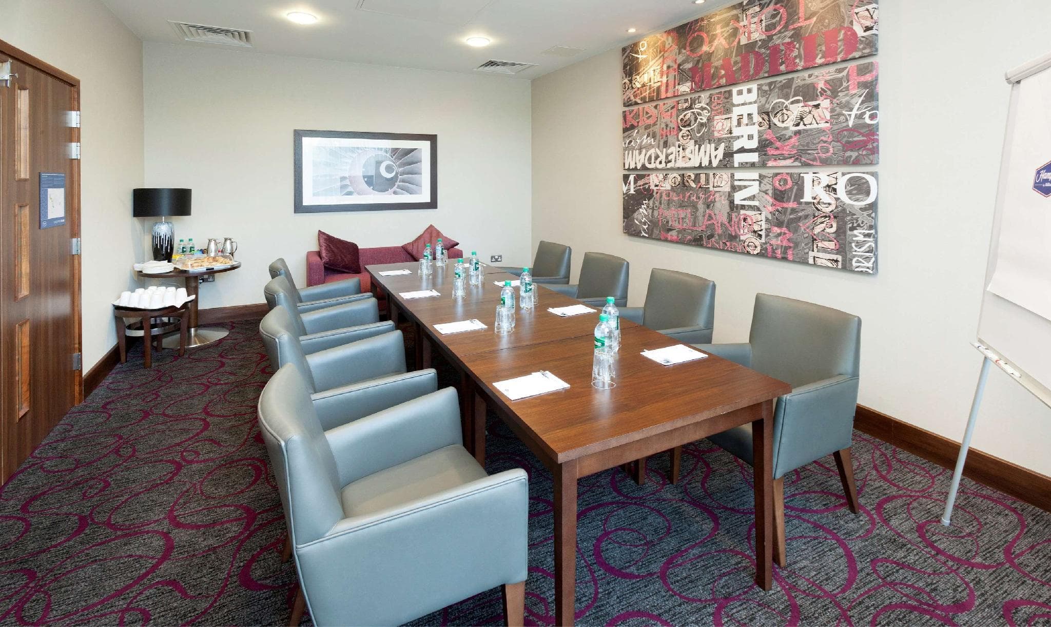 Hampton by Hilton London Luton Airport photo 5